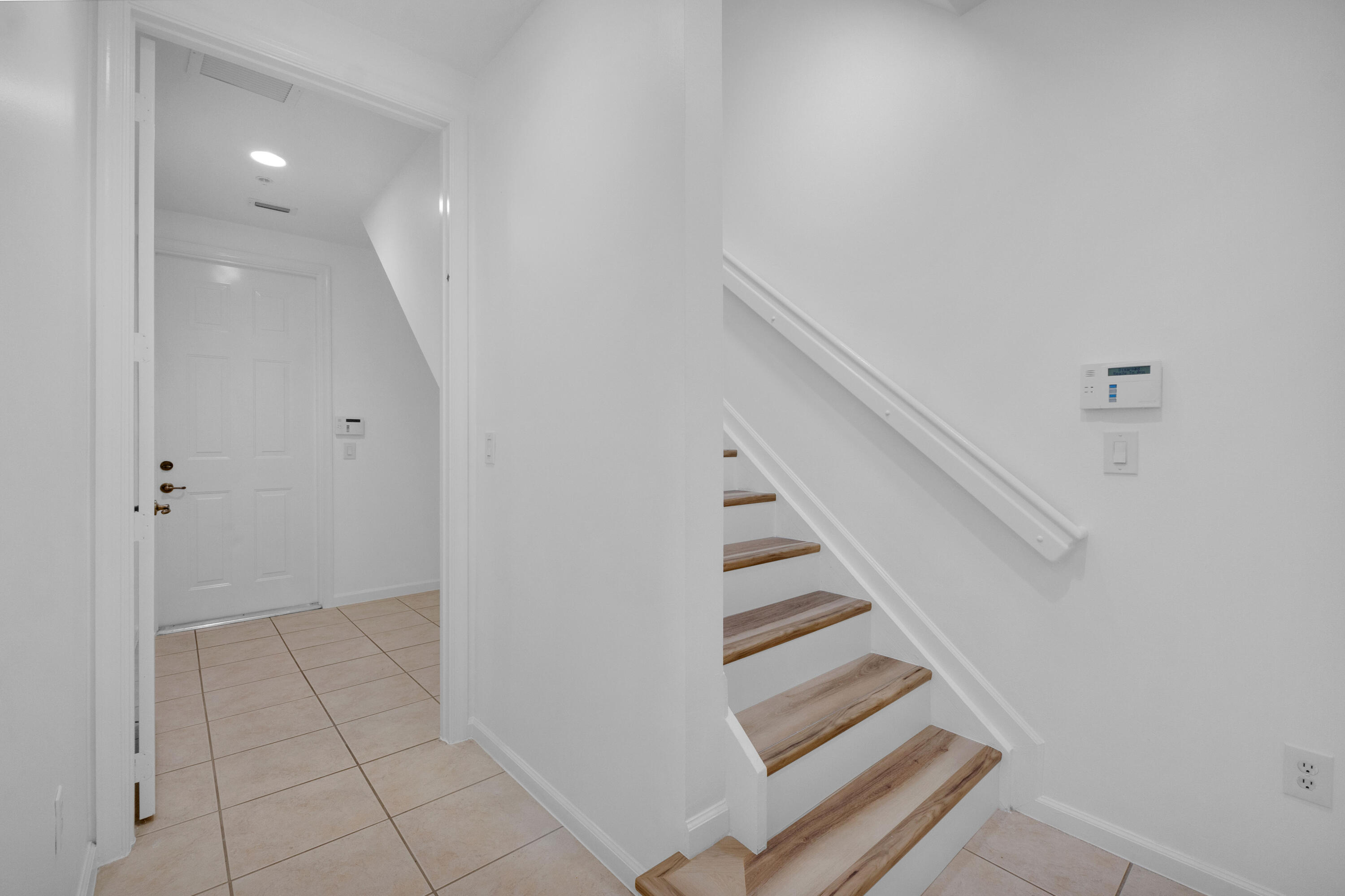 3933 MONARCH, Coconut Creek FL 33073
