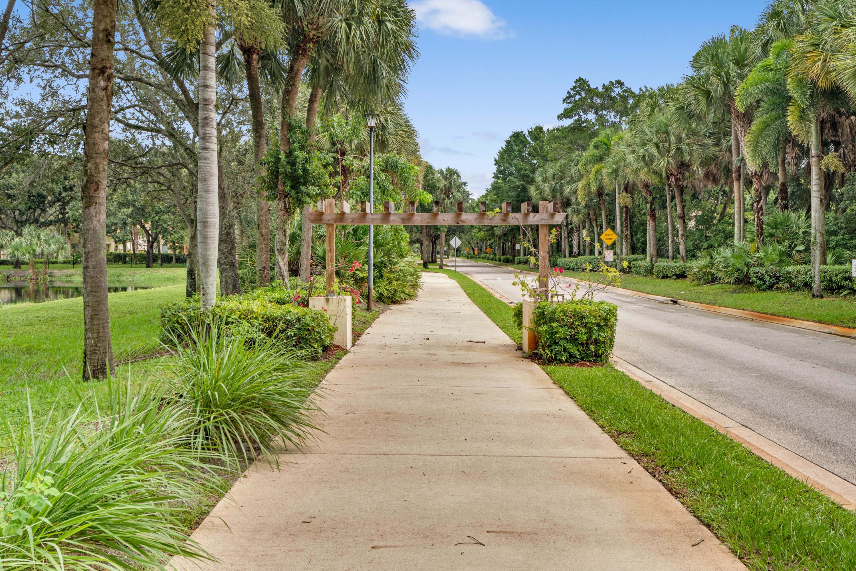 3933 MONARCH, Coconut Creek FL 33073