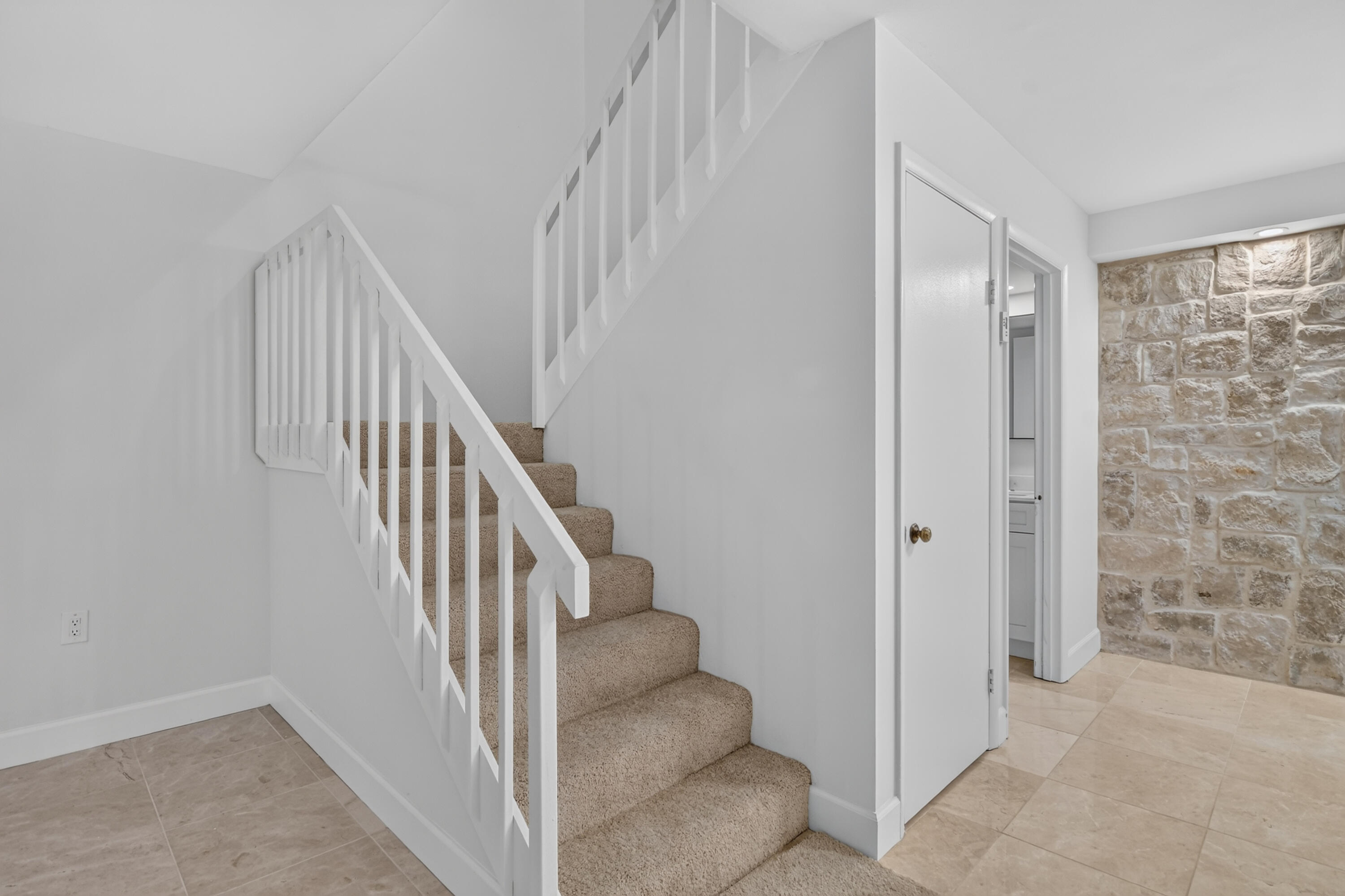 2427 24th, Palm Beach Gardens FL 33418