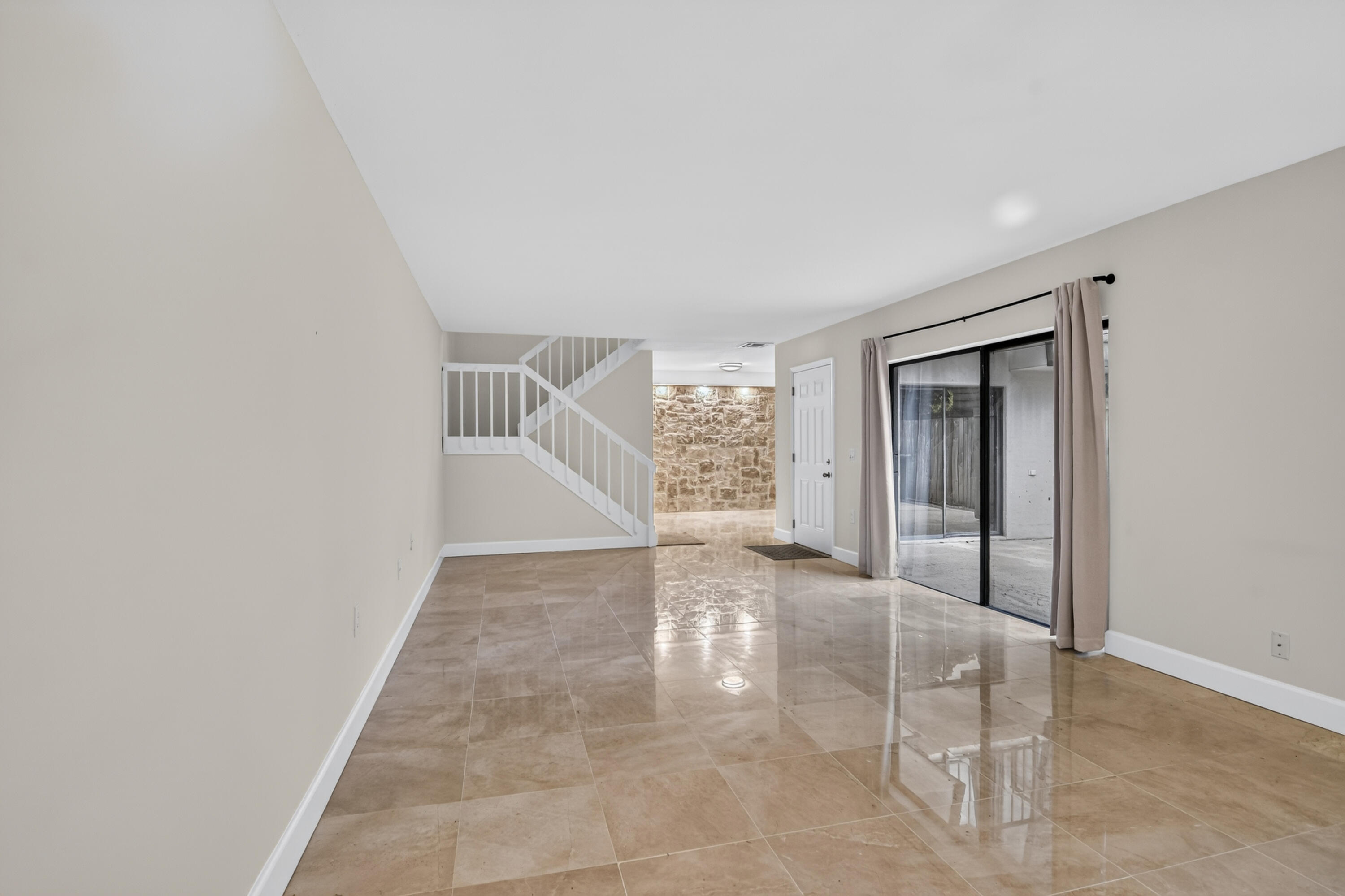 2427 24th, Palm Beach Gardens FL 33418