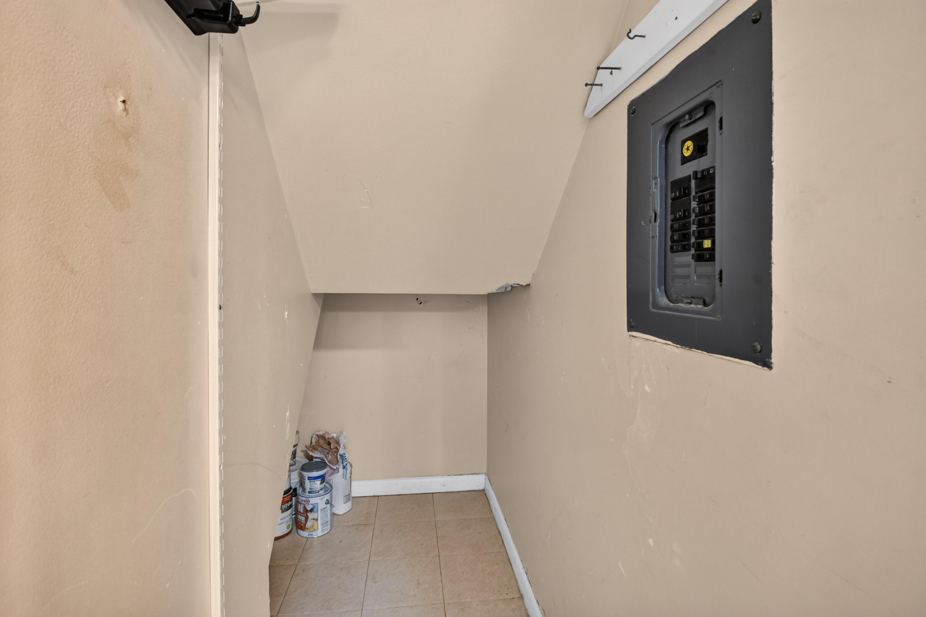 2427 24th, Palm Beach Gardens FL 33418