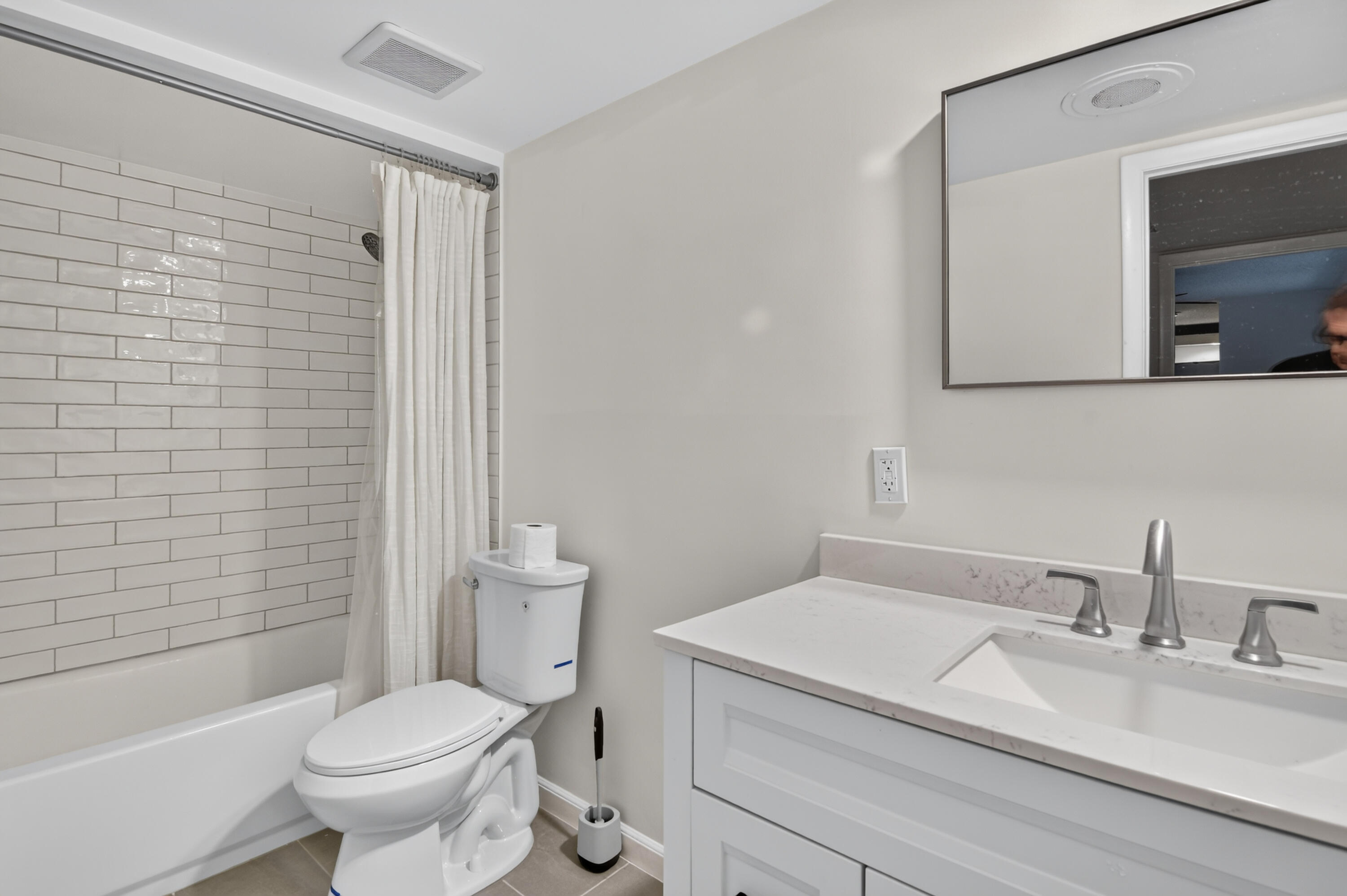 2427 24th, Palm Beach Gardens FL 33418