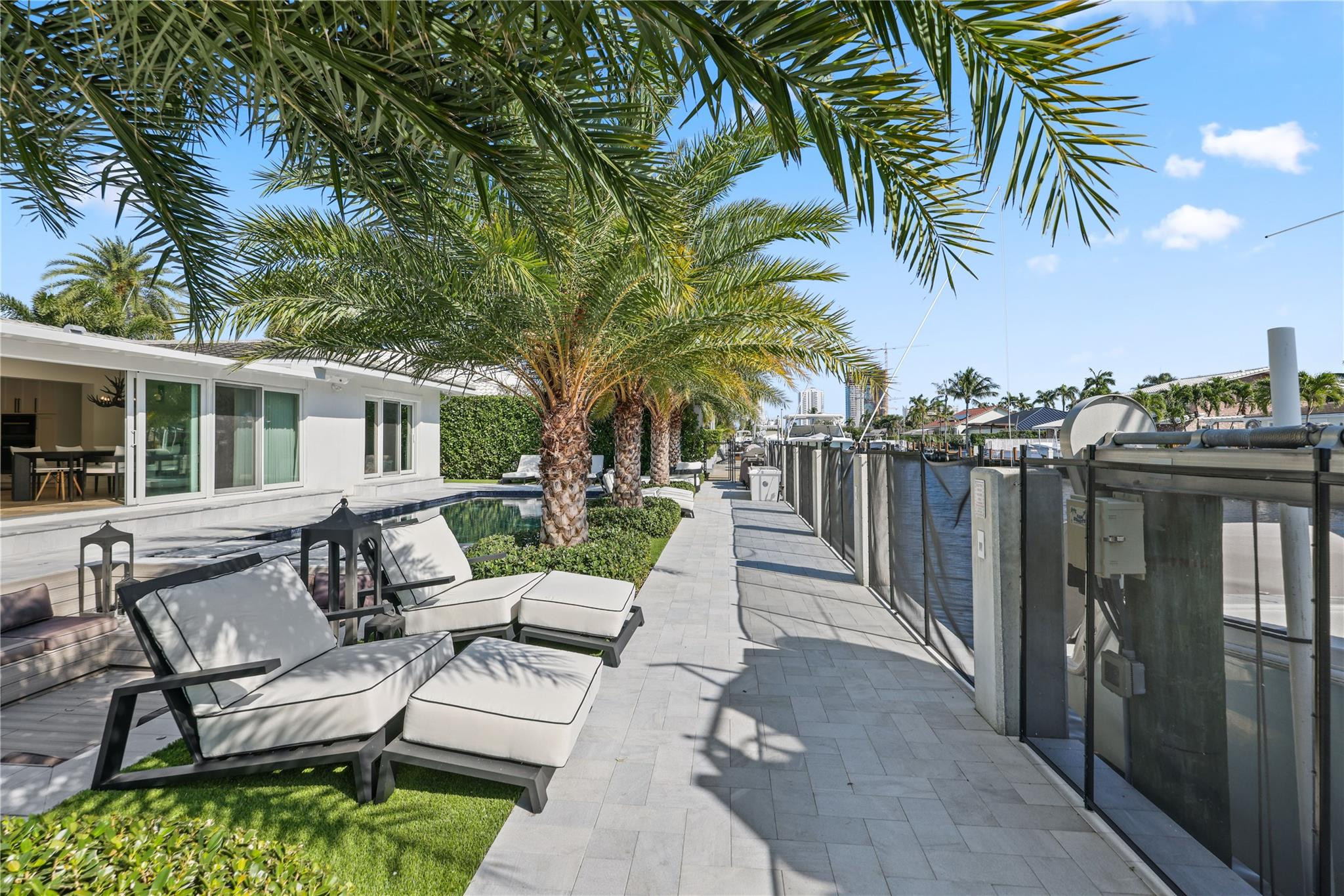 2300 SE 8TH, Pompano Beach FL 33062