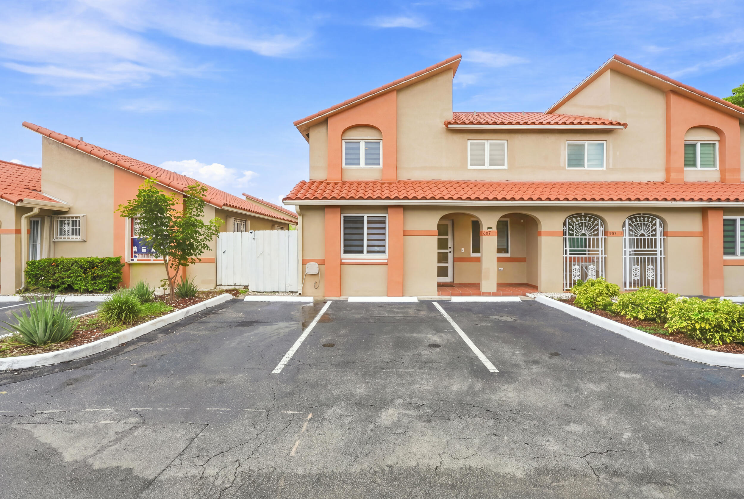 2217 W 69TH #2217A, Hialeah FL 33016