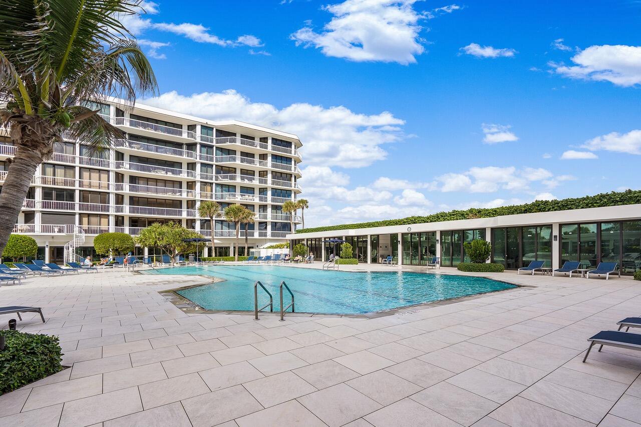 2100 S Ocean #402, Palm Beach FL 33480