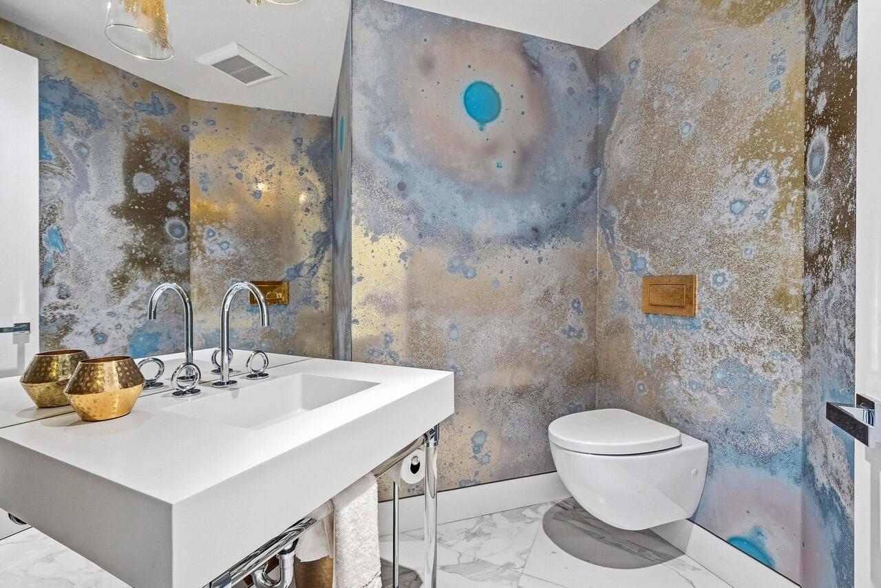 2100 S Ocean #402, Palm Beach FL 33480