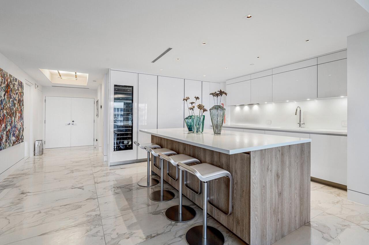 2100 S Ocean #402, Palm Beach FL 33480