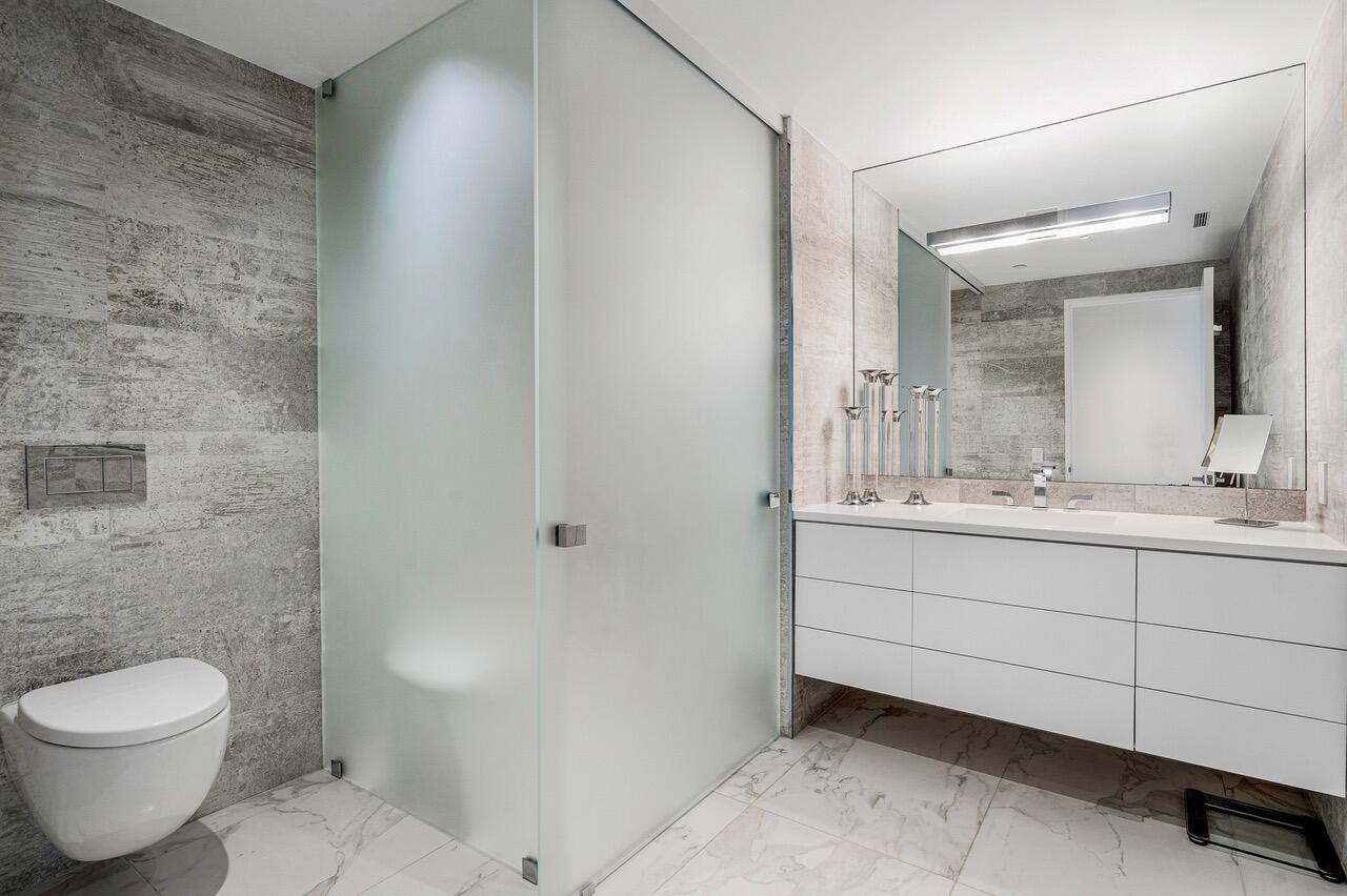 2100 S Ocean #402, Palm Beach FL 33480