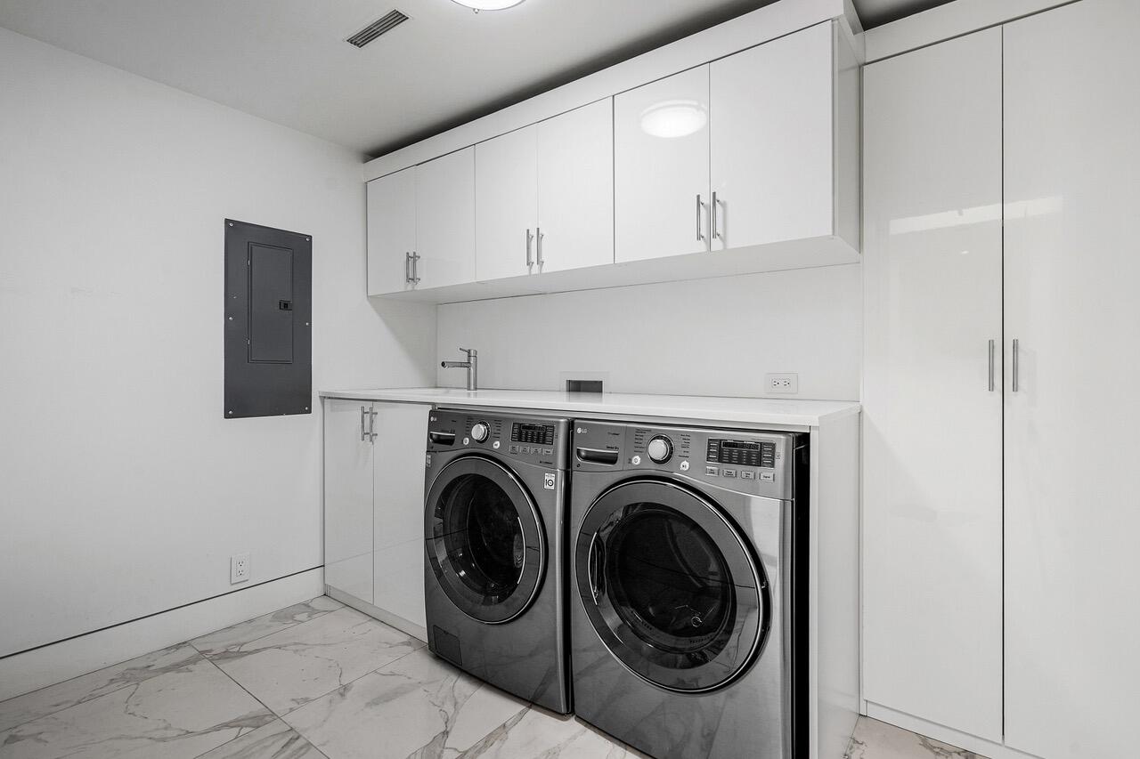 2100 S Ocean #402, Palm Beach FL 33480