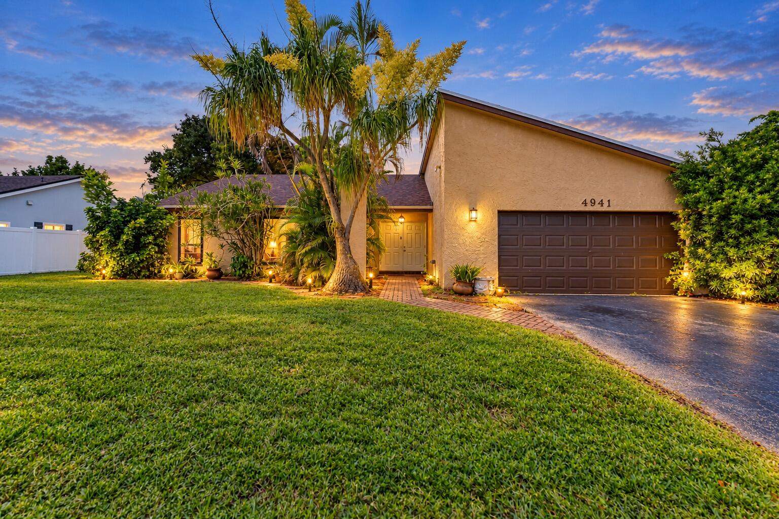 4941 NW 83rd, Lauderhill FL 33351