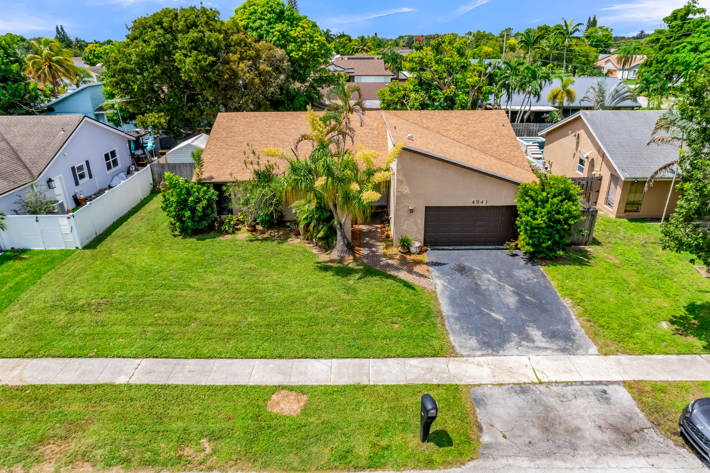4941 NW 83rd, Lauderhill FL 33351