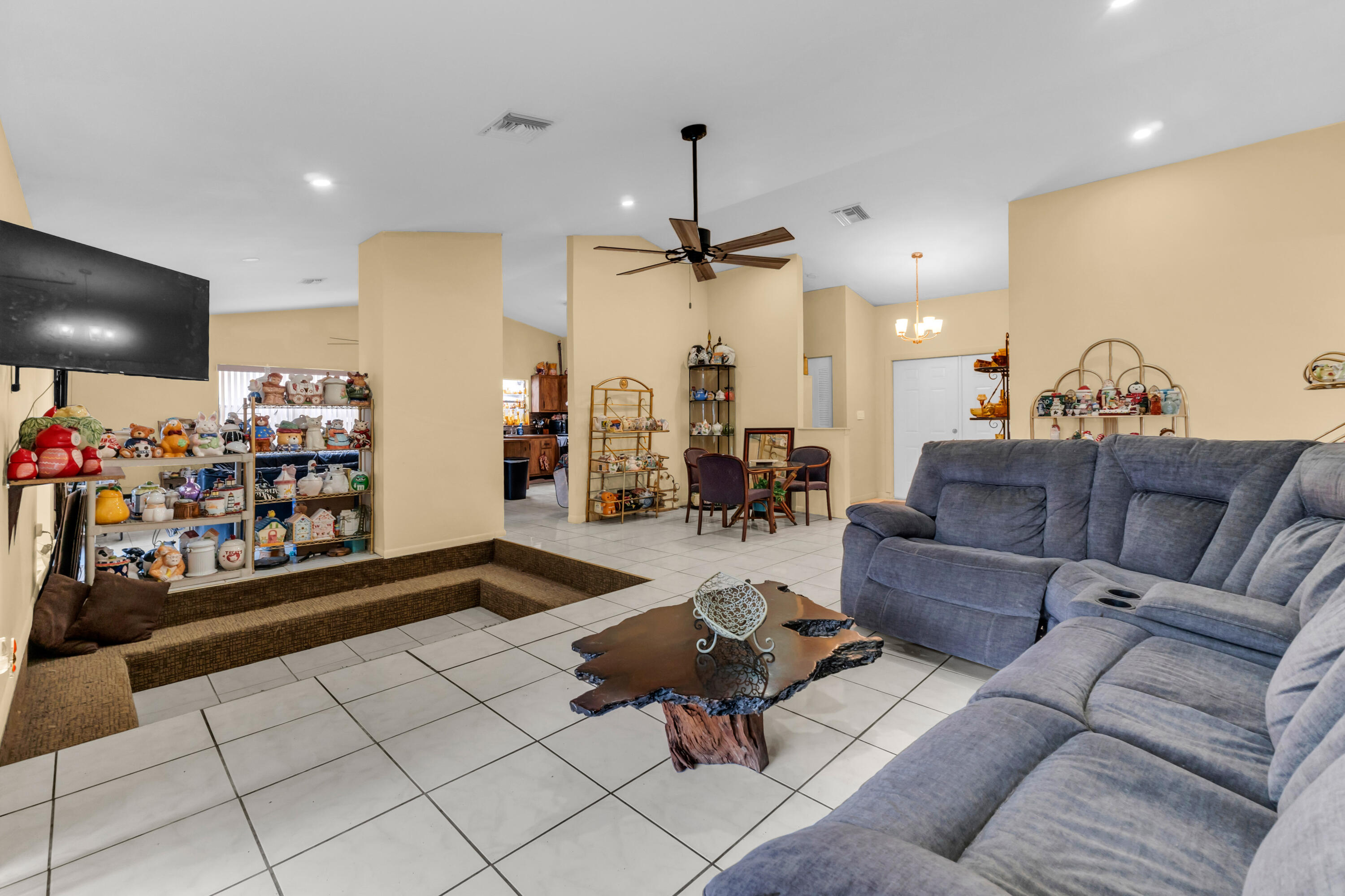4941 NW 83rd, Lauderhill FL 33351