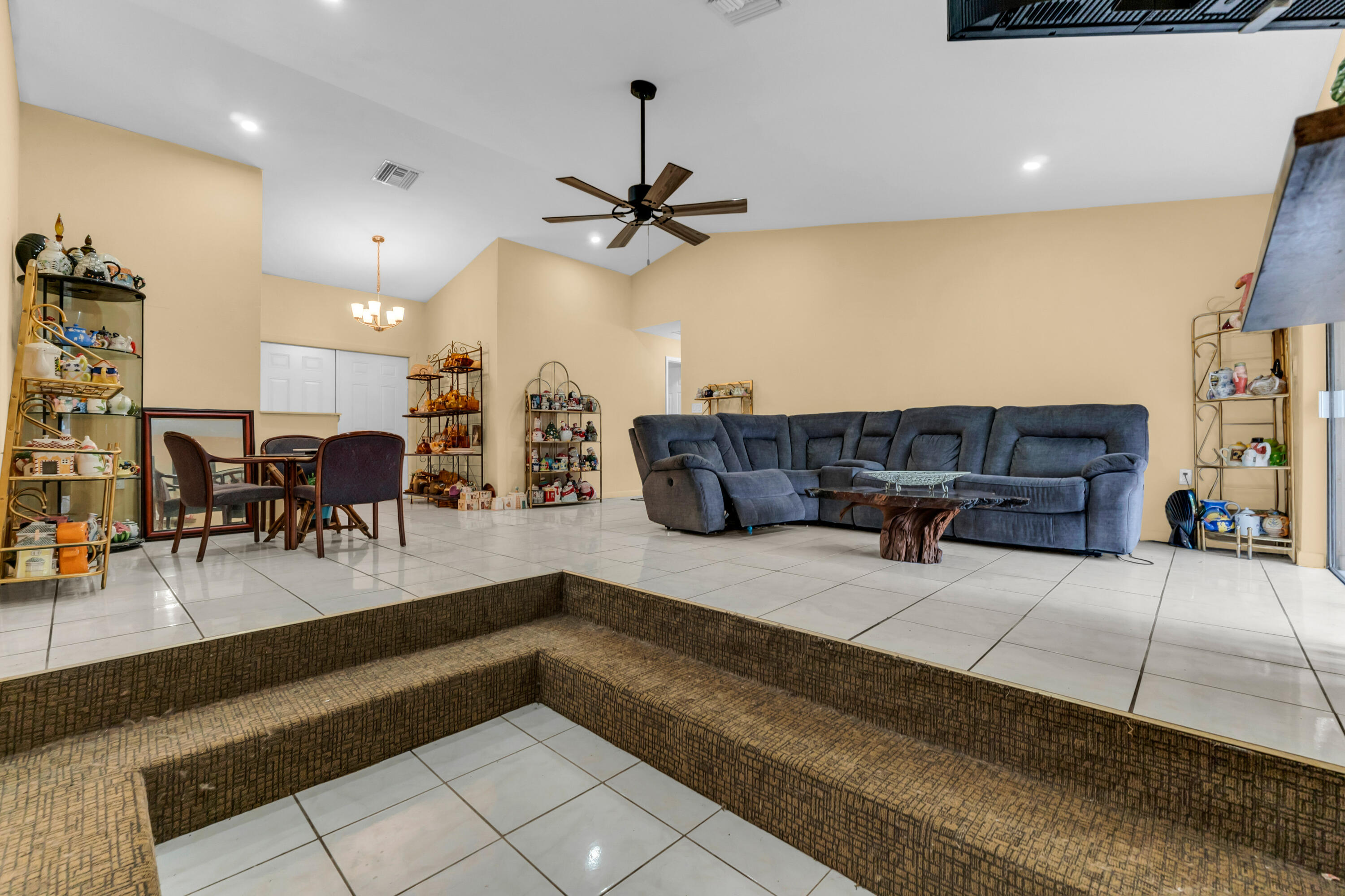 4941 NW 83rd, Lauderhill FL 33351