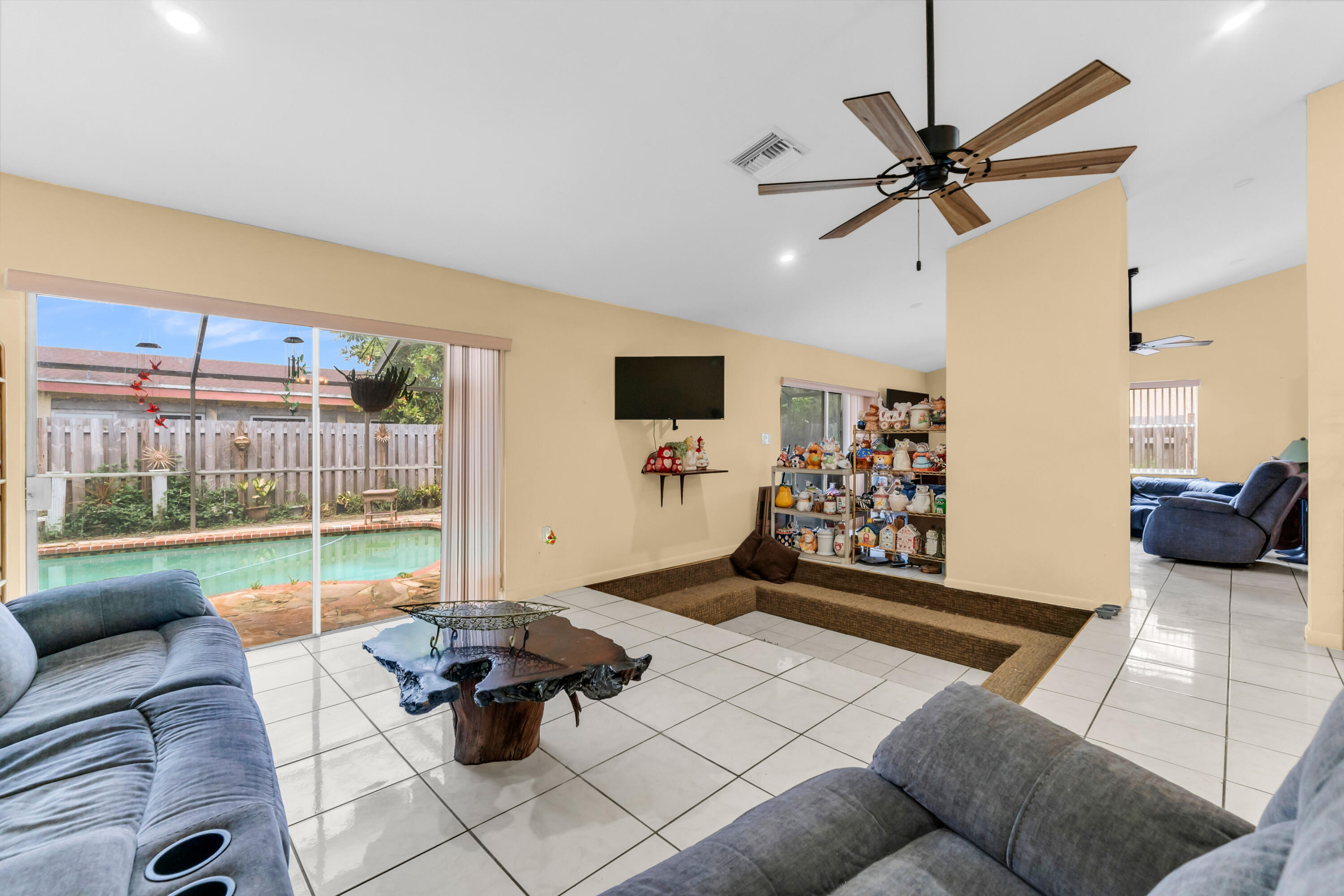 4941 NW 83rd, Lauderhill FL 33351