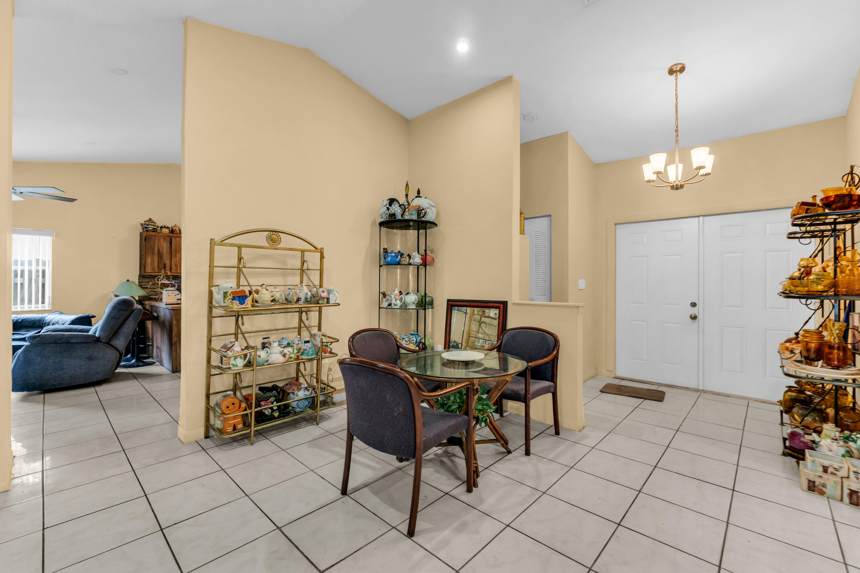4941 NW 83rd, Lauderhill FL 33351
