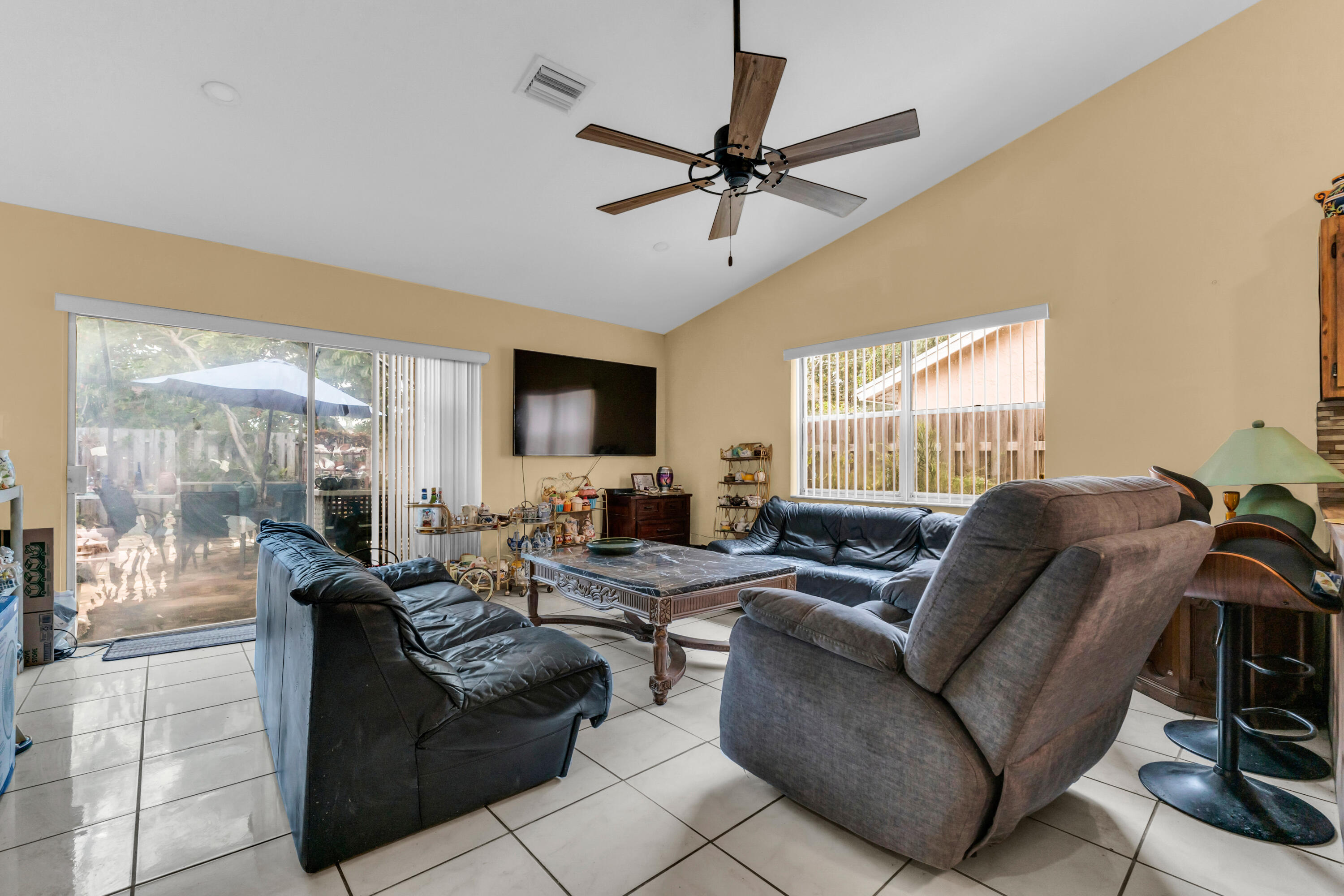 4941 NW 83rd, Lauderhill FL 33351