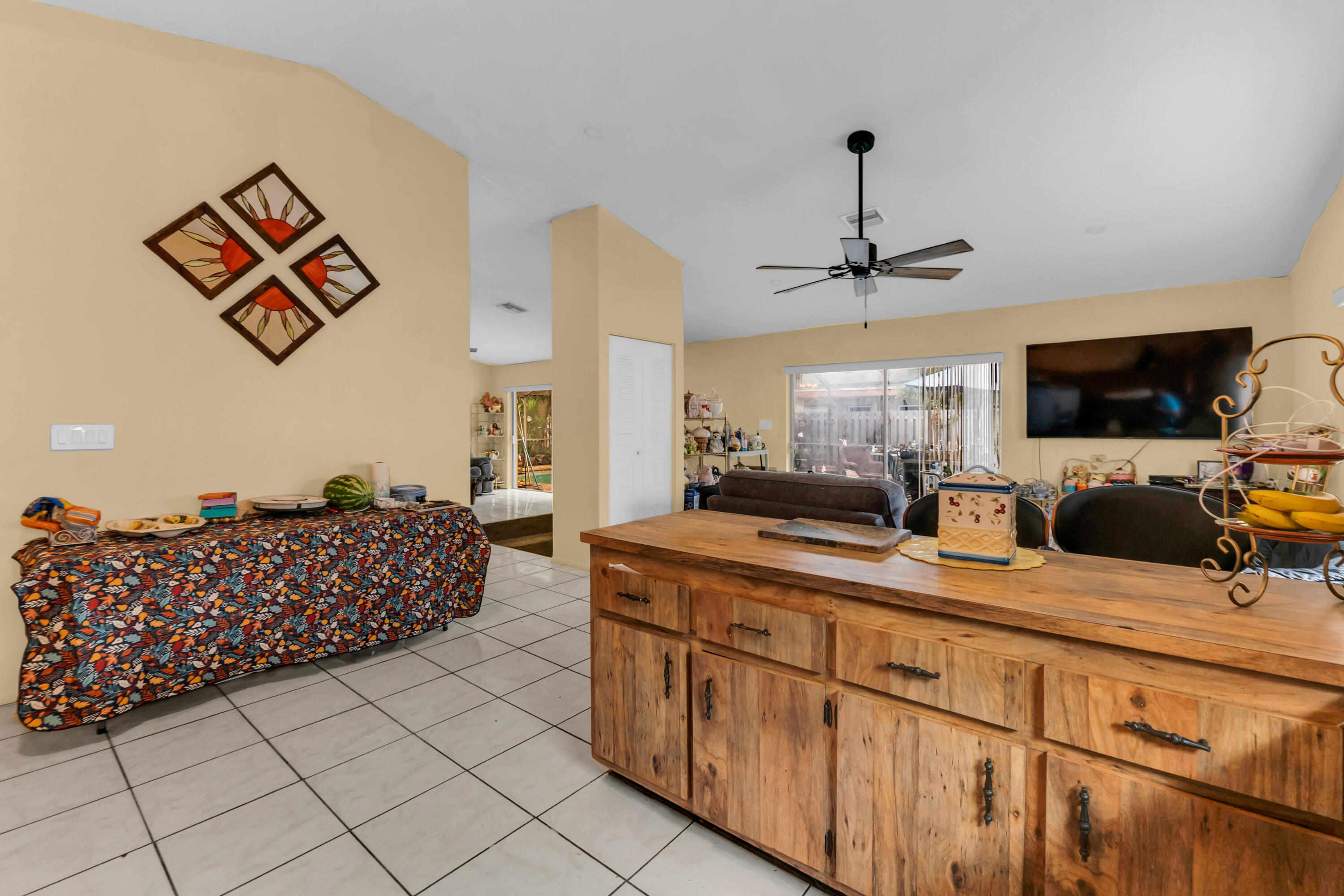 4941 NW 83rd, Lauderhill FL 33351
