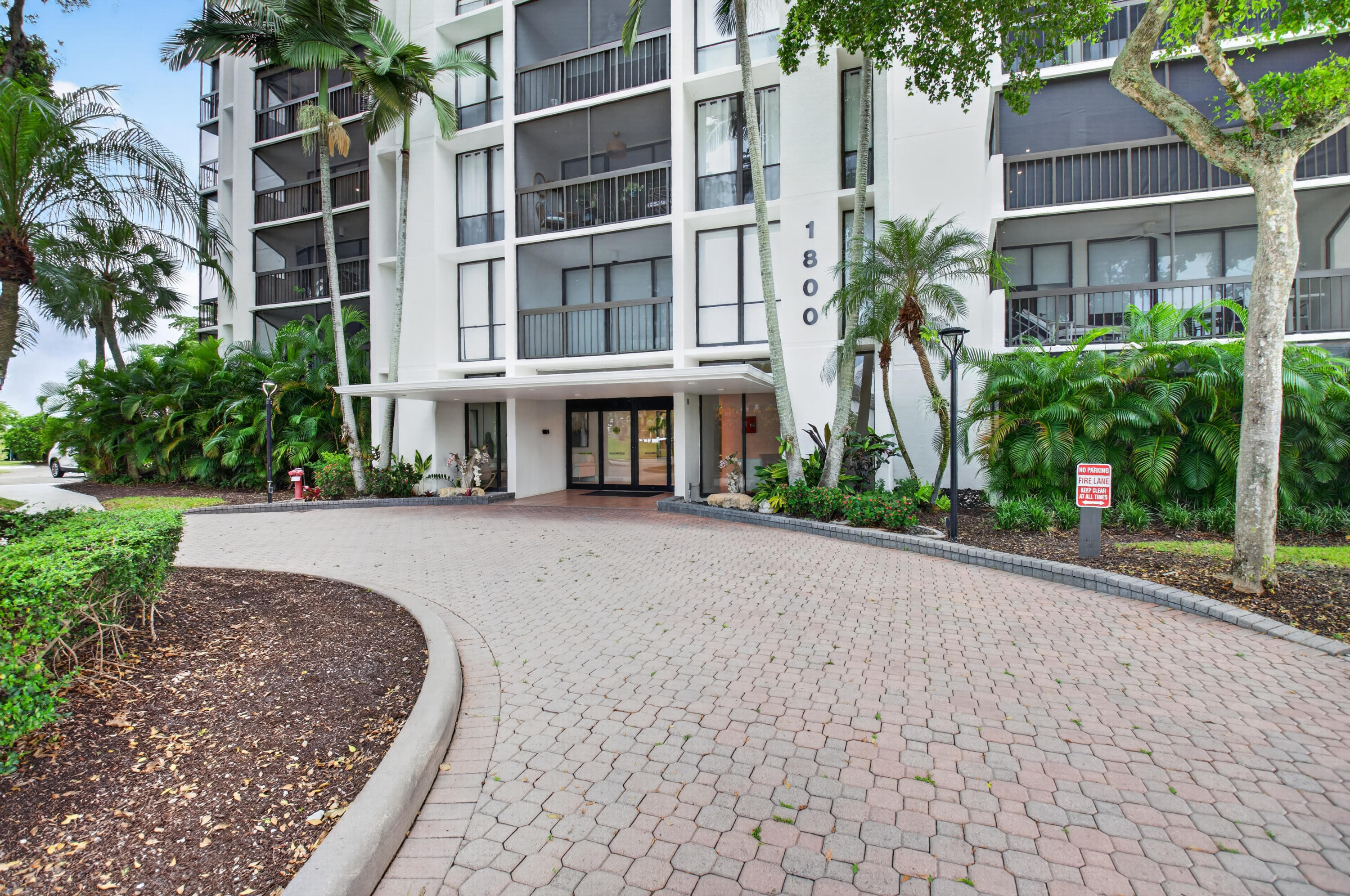 1863 Bridgewood, Boca Raton FL 33434