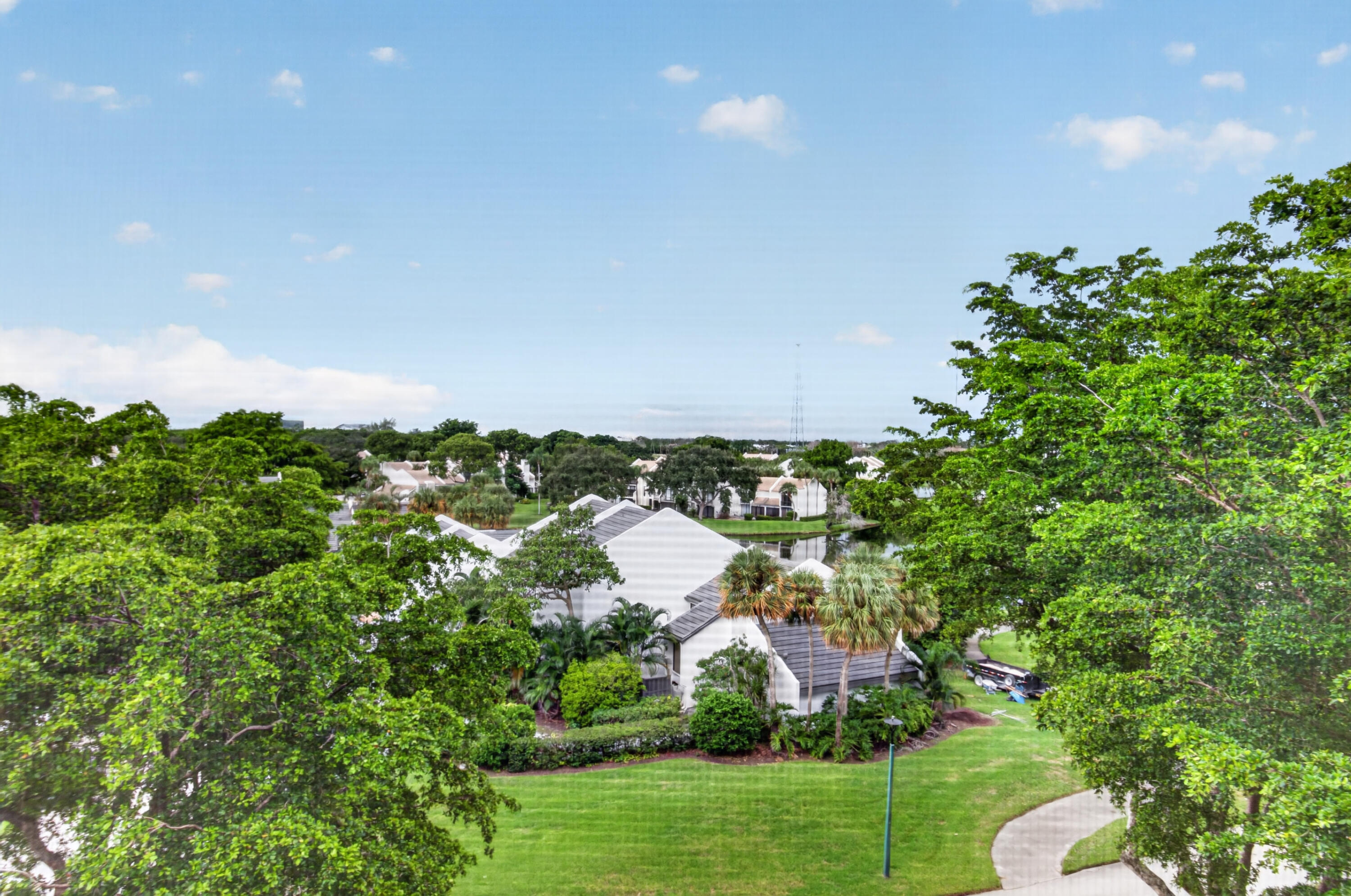 1863 Bridgewood, Boca Raton FL 33434