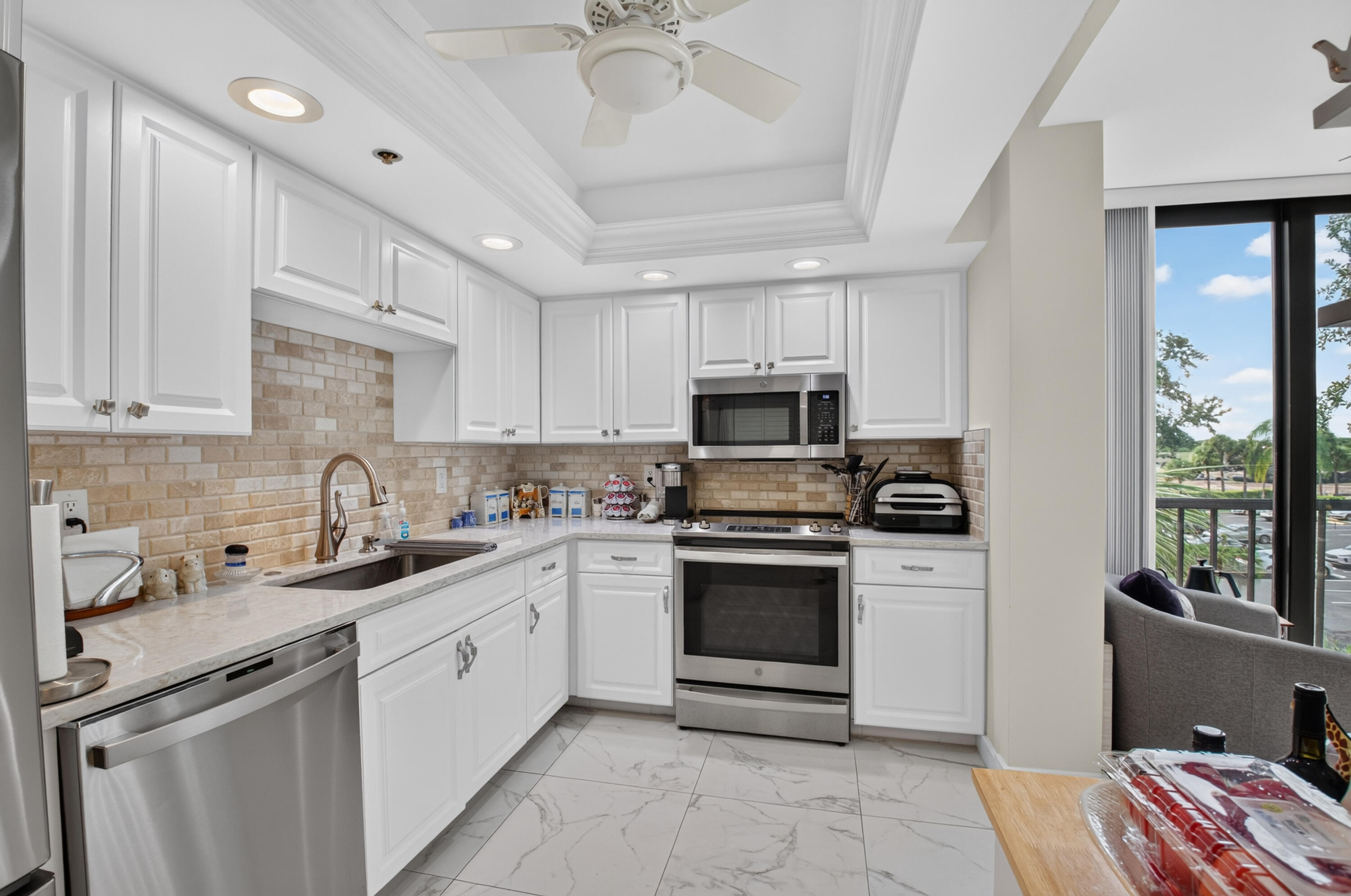 7786 Lakeside #634, Boca Raton FL 33434