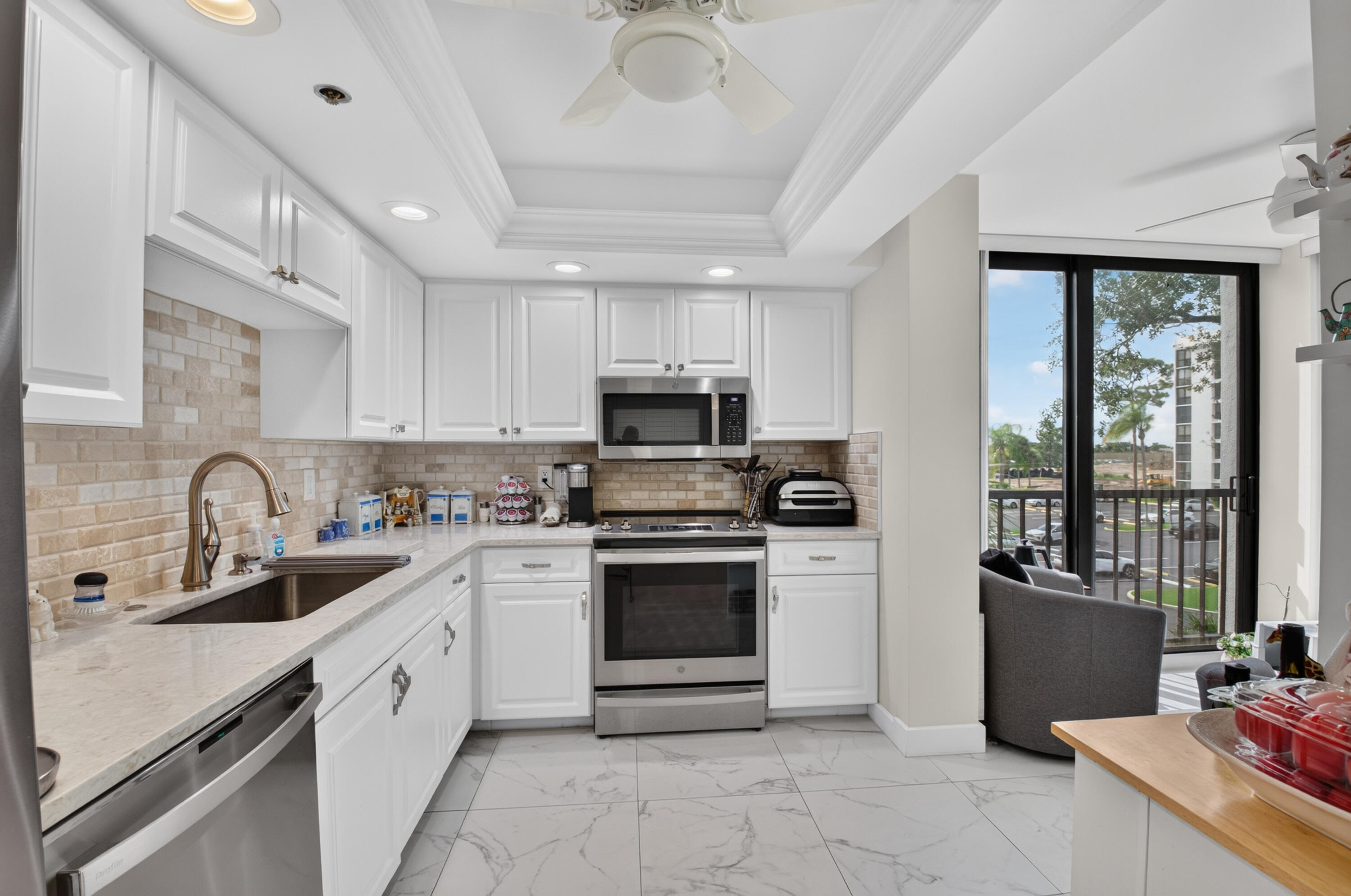 7786 Lakeside #634, Boca Raton FL 33434