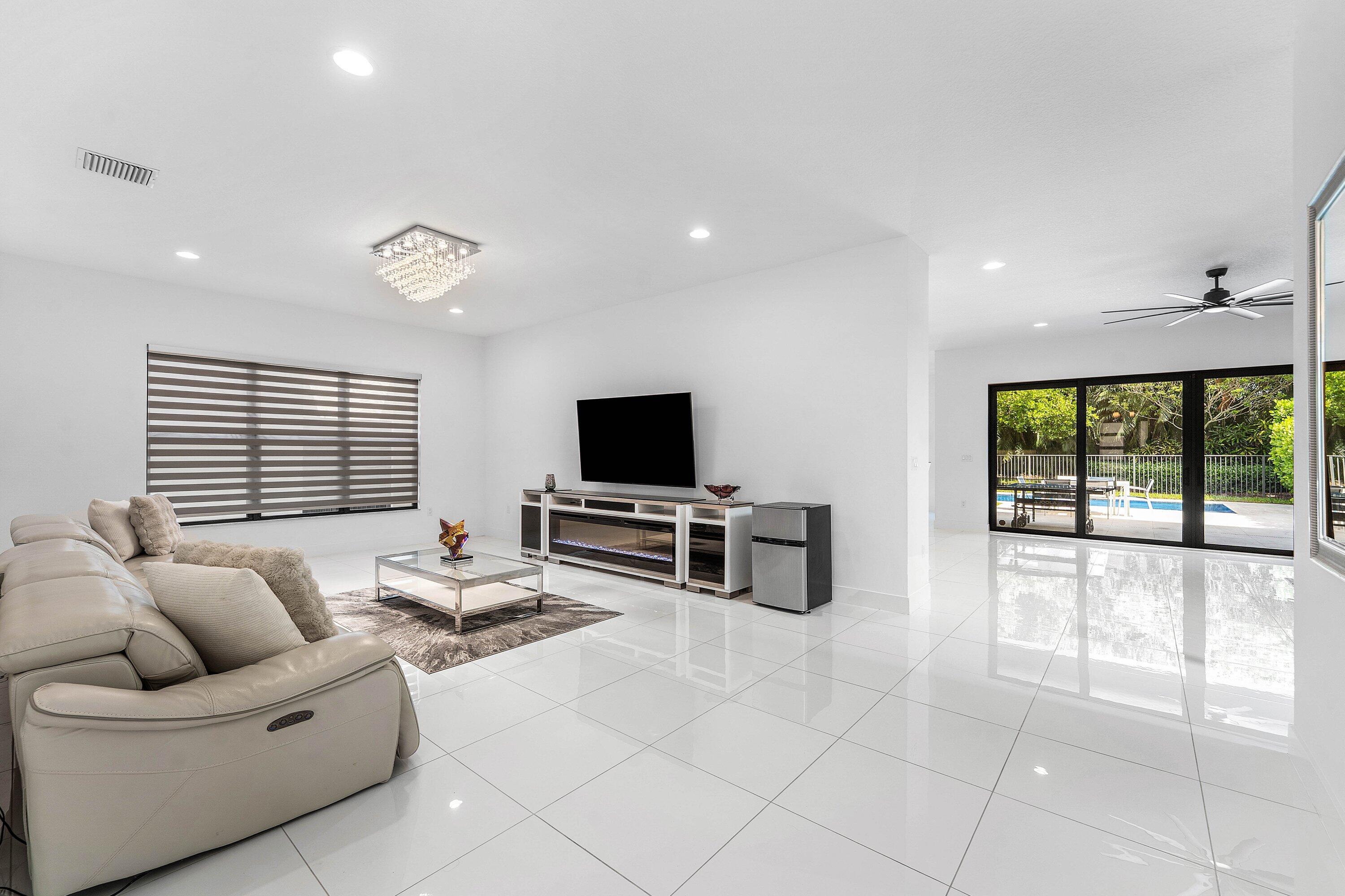 17516 Rainstream, Boca Raton FL 33496