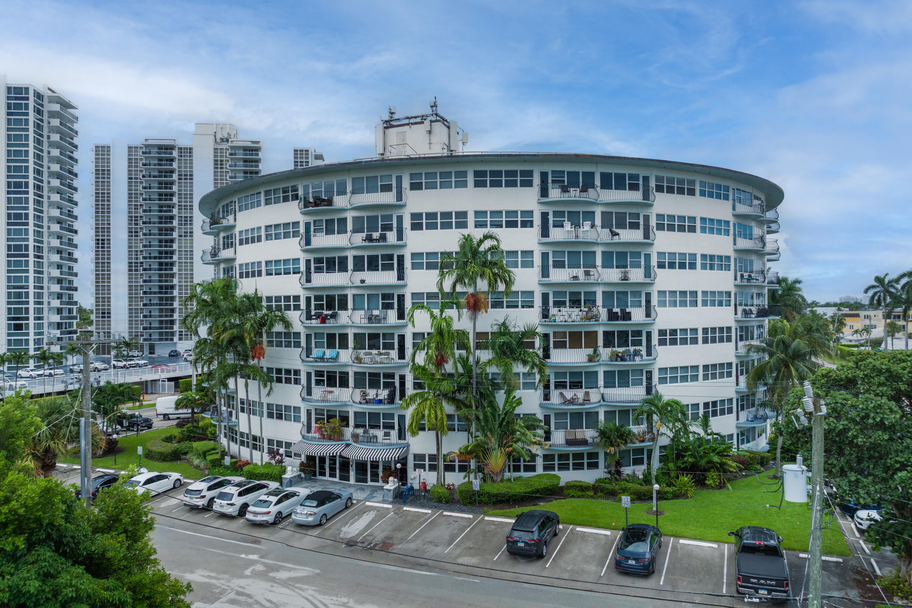 3250 NE 28TH #102, Fort Lauderdale FL 33308