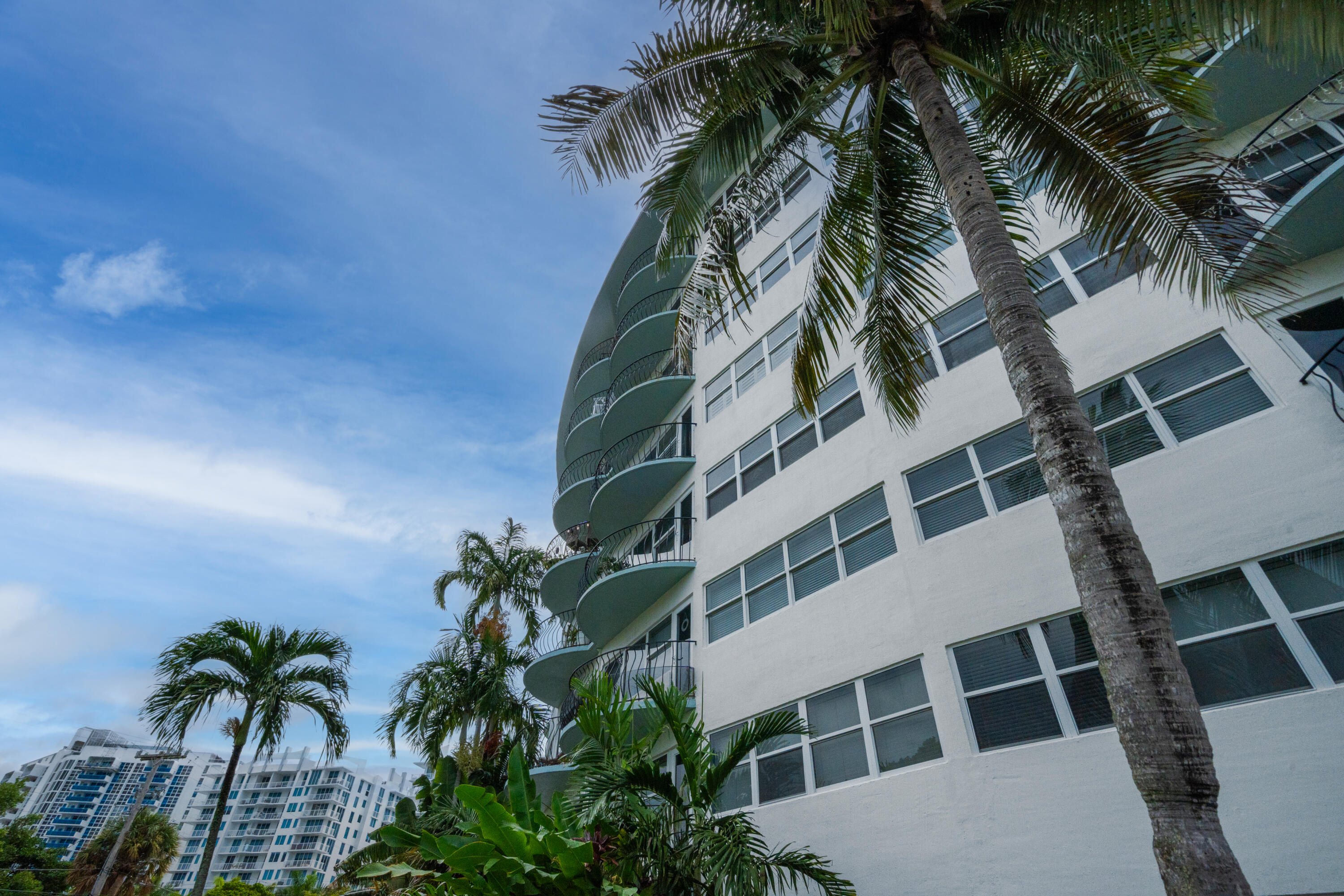 3250 NE 28TH #102, Fort Lauderdale FL 33308