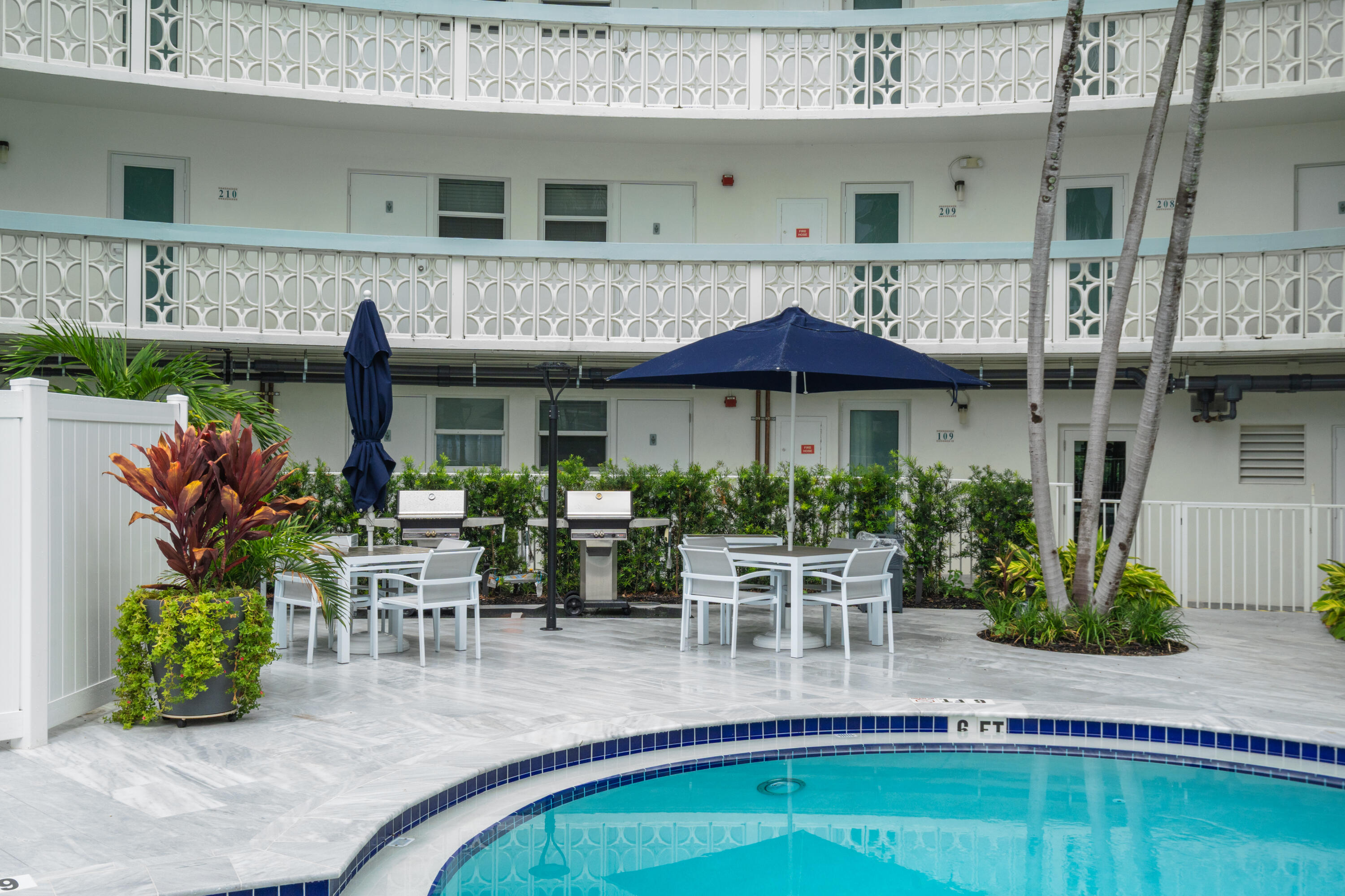 3250 NE 28TH #102, Fort Lauderdale FL 33308