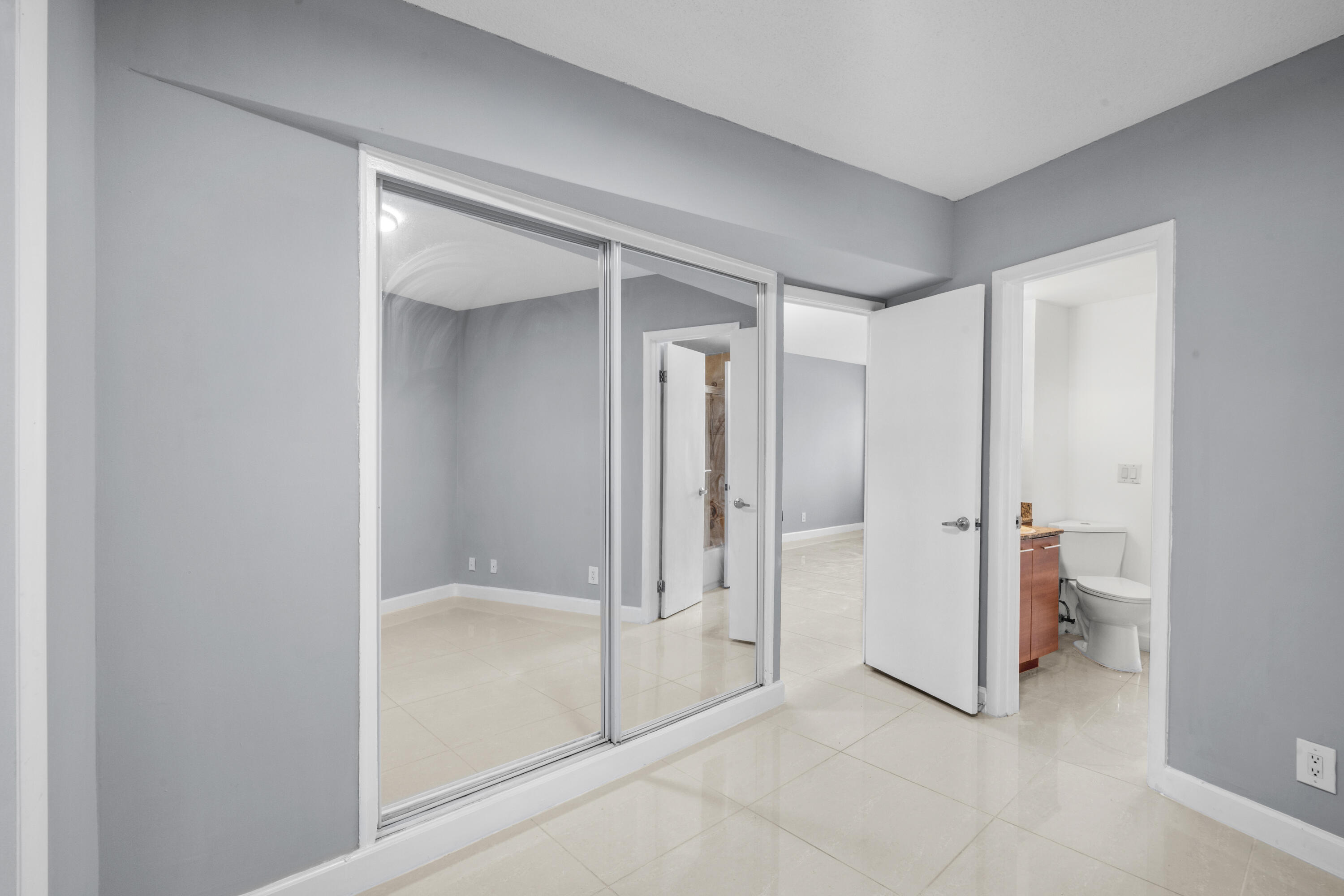 3250 NE 28TH #102, Fort Lauderdale FL 33308