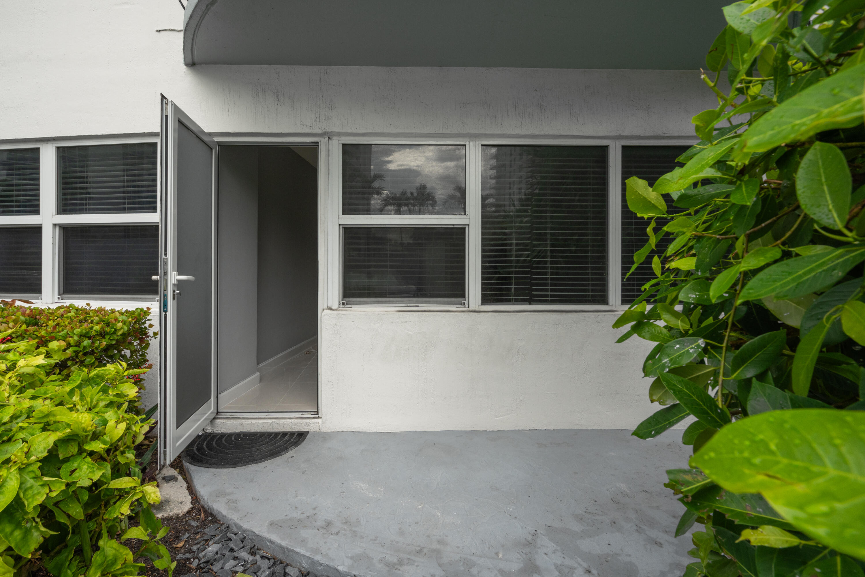 3250 NE 28TH #102, Fort Lauderdale FL 33308