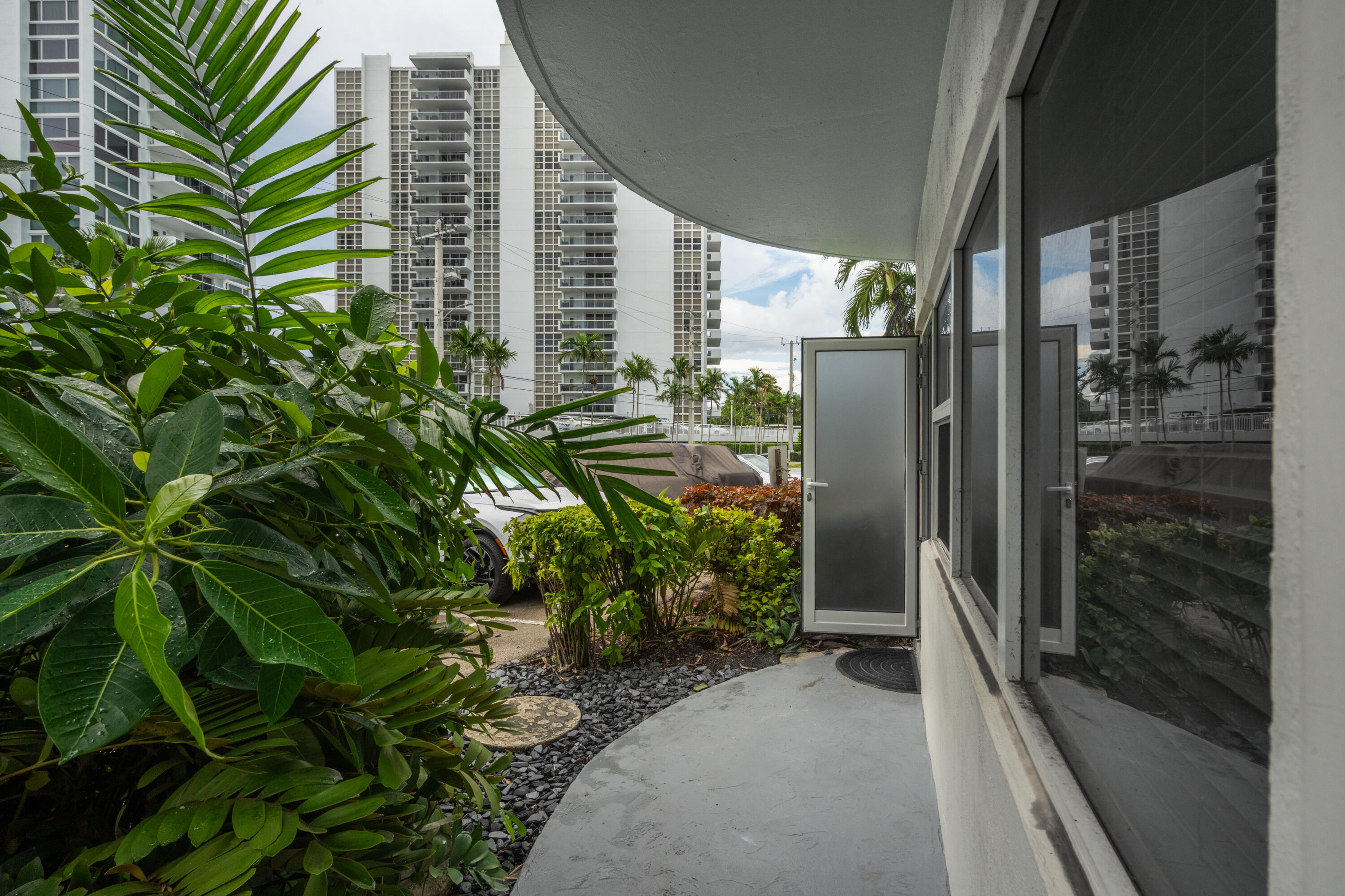 3250 NE 28TH #102, Fort Lauderdale FL 33308