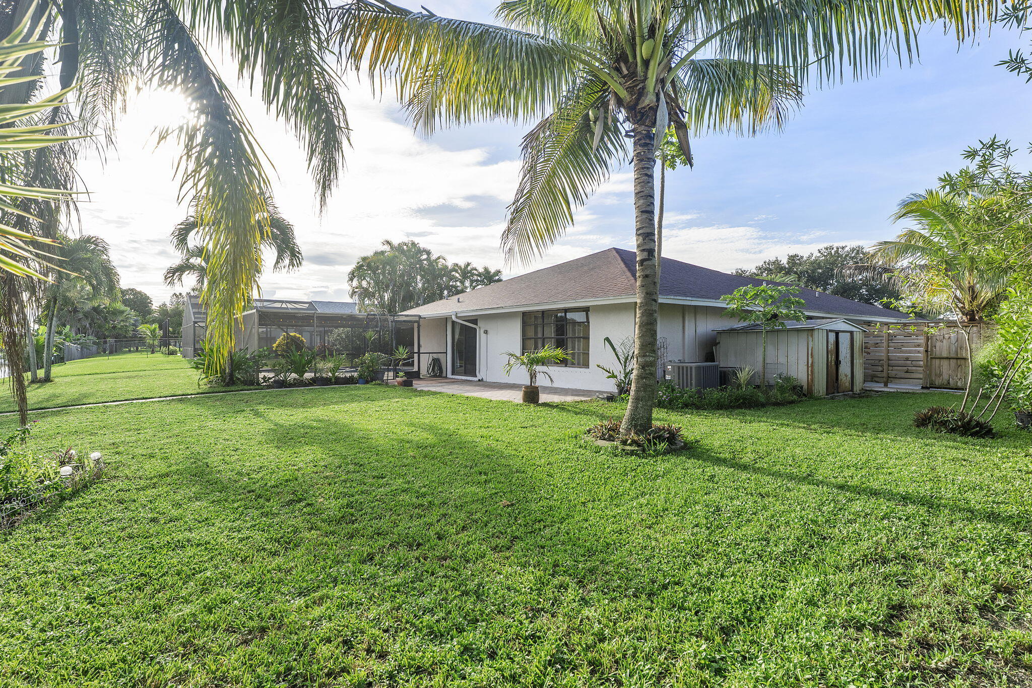 154 SANTA MONICA, Royal Palm Beach FL 33411