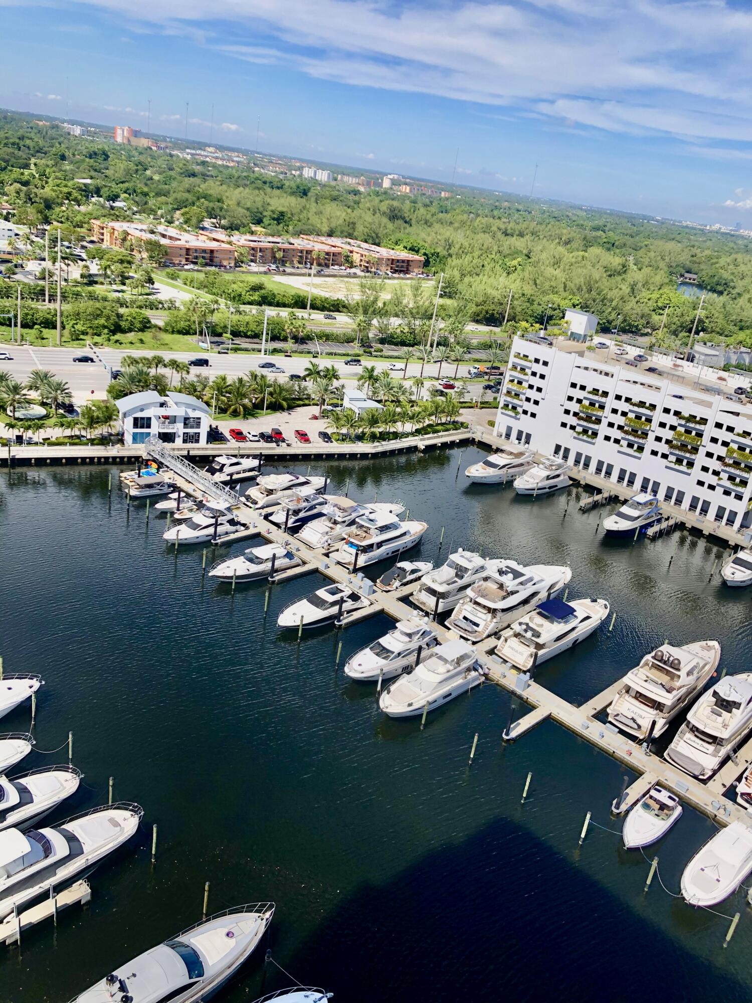 17111 BISCAYNE #1903, North Miami Beach FL 33160