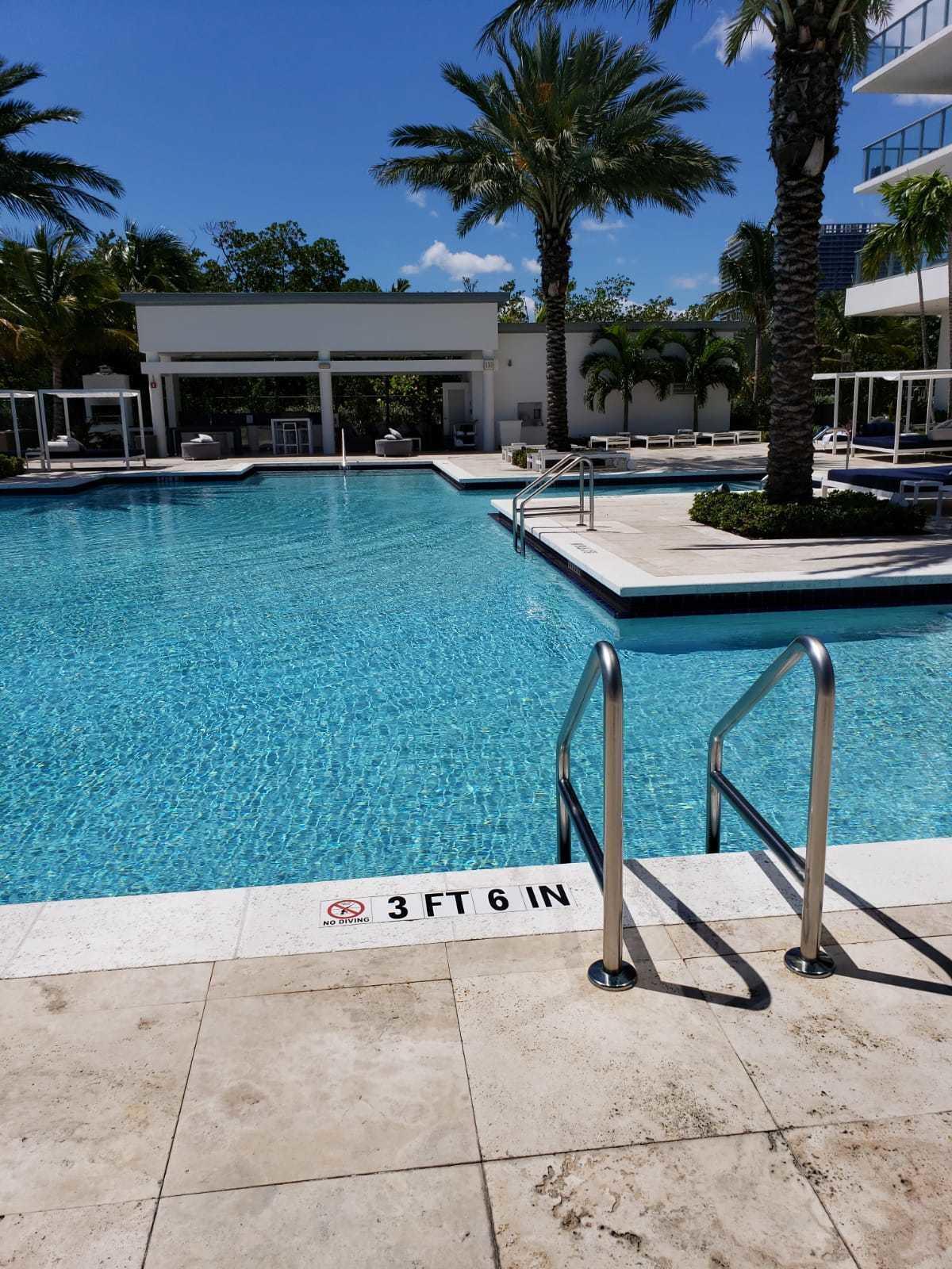 17111 BISCAYNE #1903, North Miami Beach FL 33160
