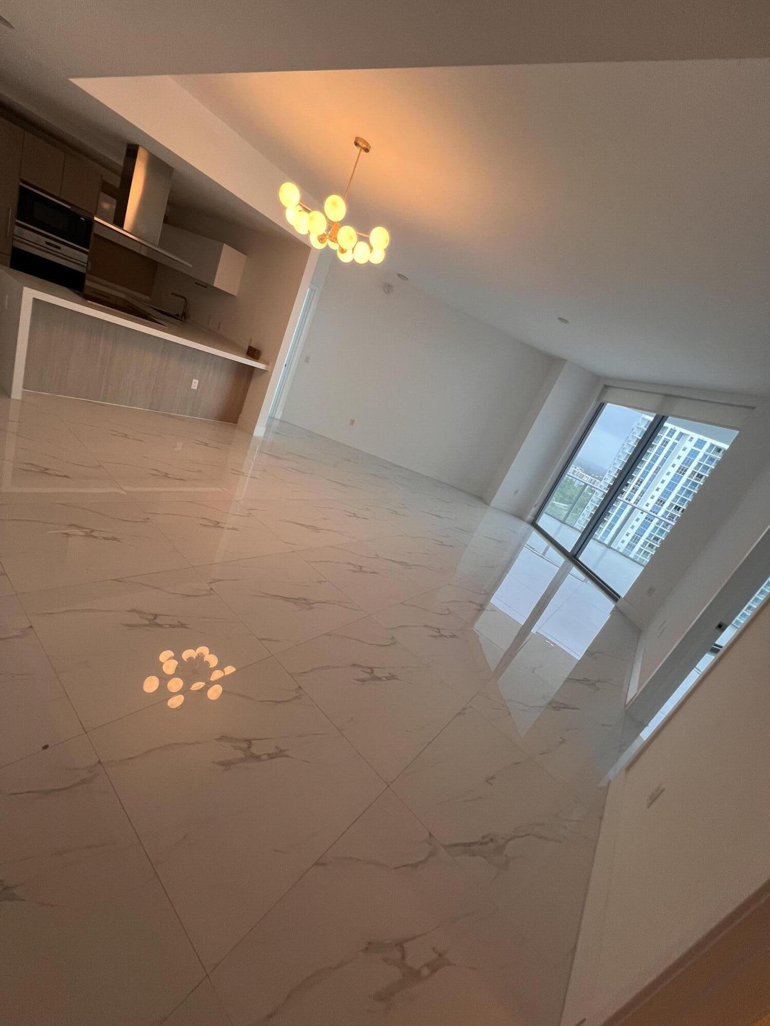 17111 BISCAYNE #1903, North Miami Beach FL 33160