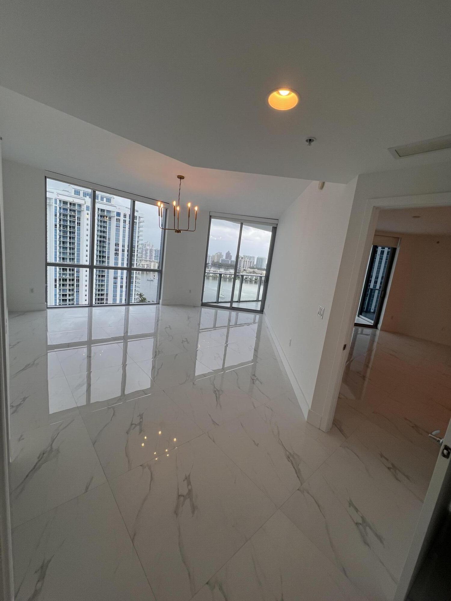 17111 BISCAYNE #1903, North Miami Beach FL 33160