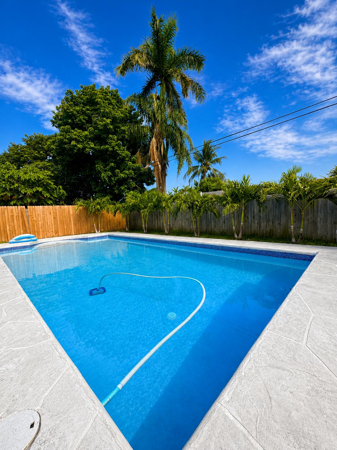 345 PINEHURST, Palm Springs FL 33461