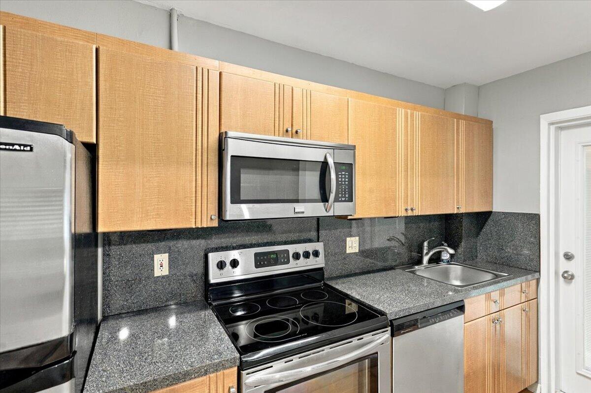 2110 NE 39TH #8B, Fort Lauderdale FL 33308