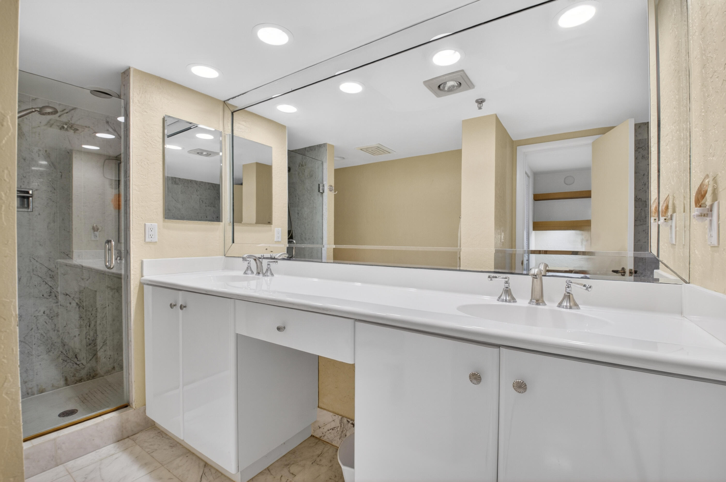 2917 S Ocean #902, Highland Beach FL 33487