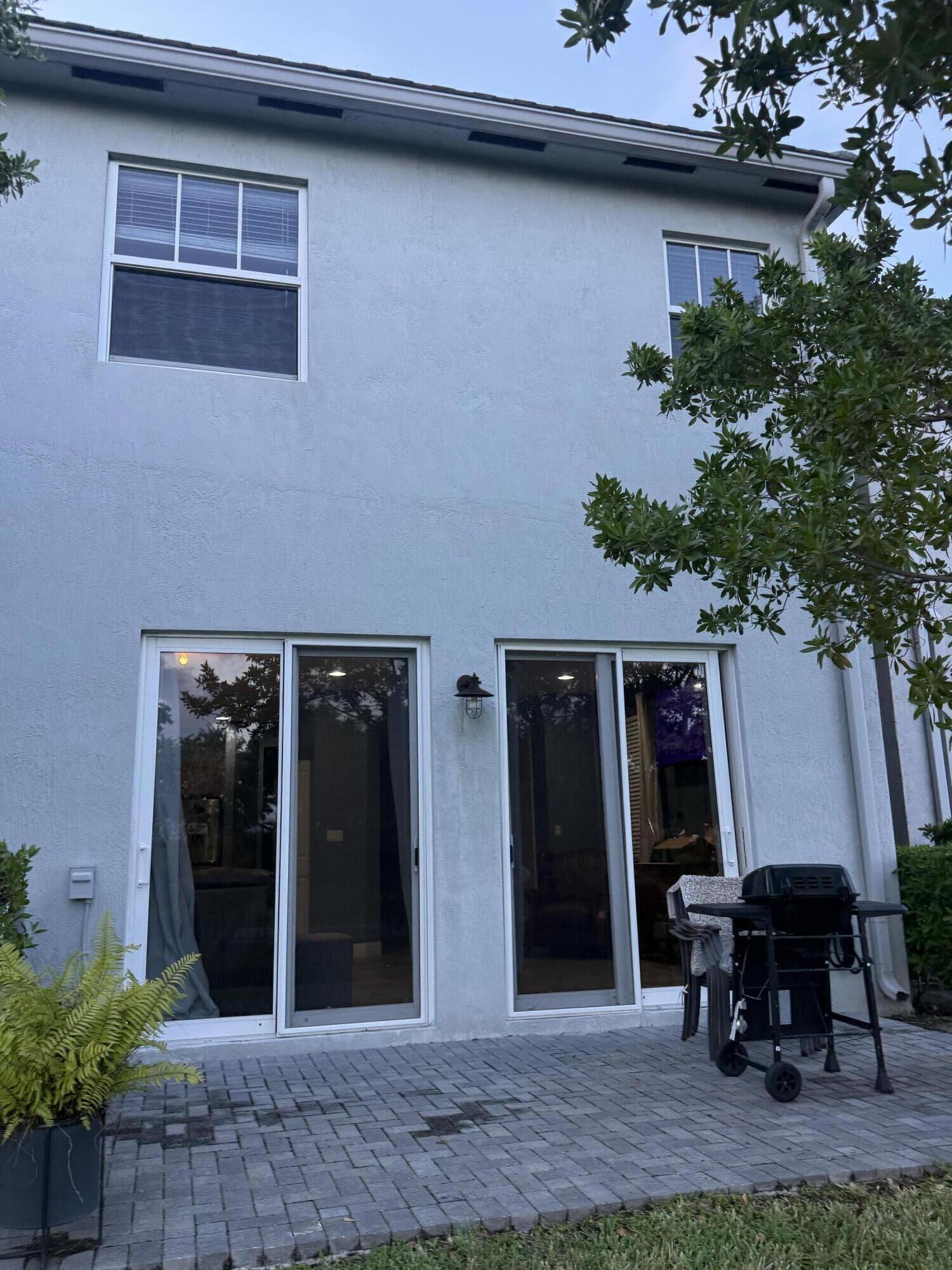 4924 NW 48th, Tamarac FL 33319