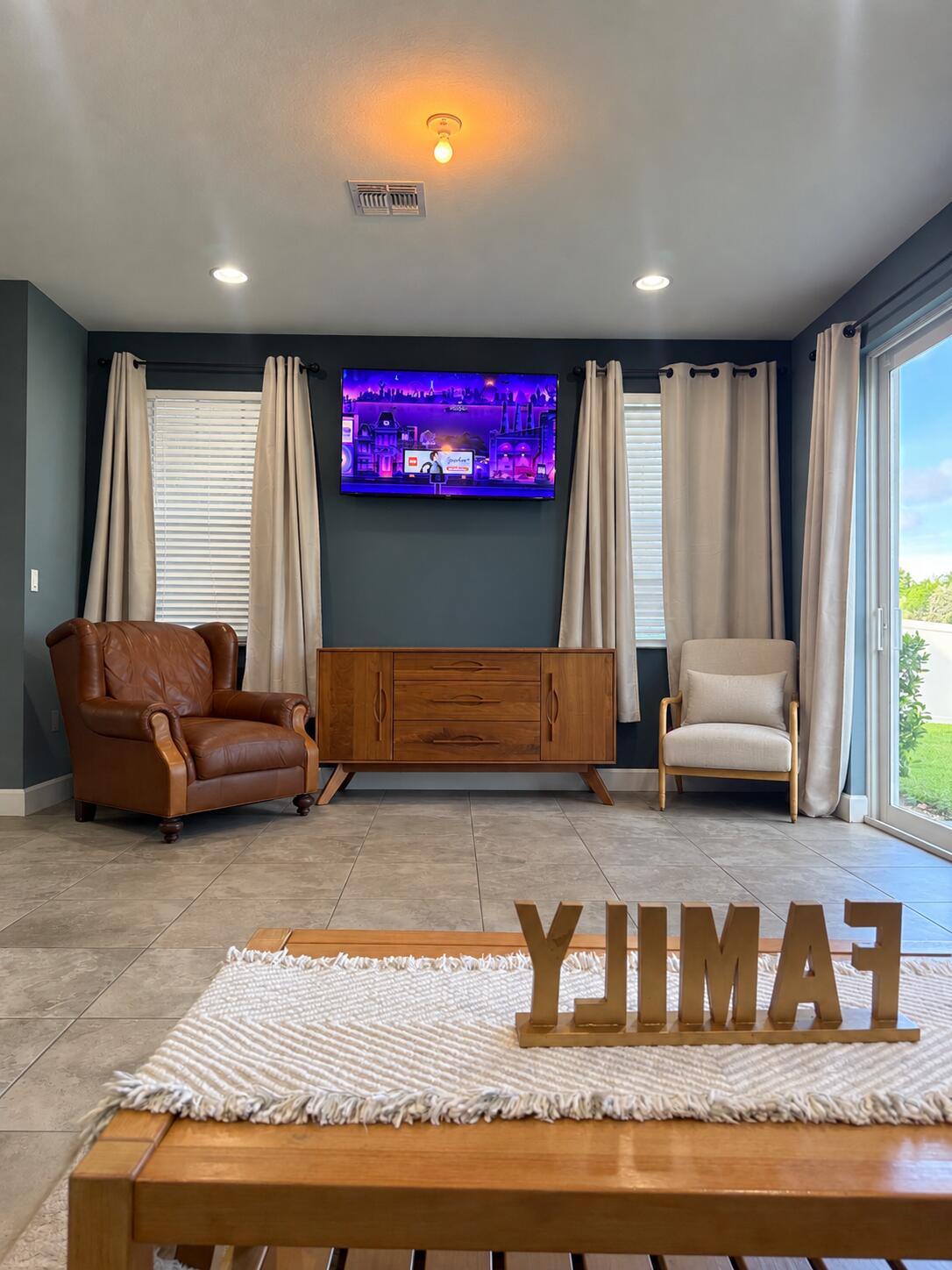4924 NW 48th, Tamarac FL 33319