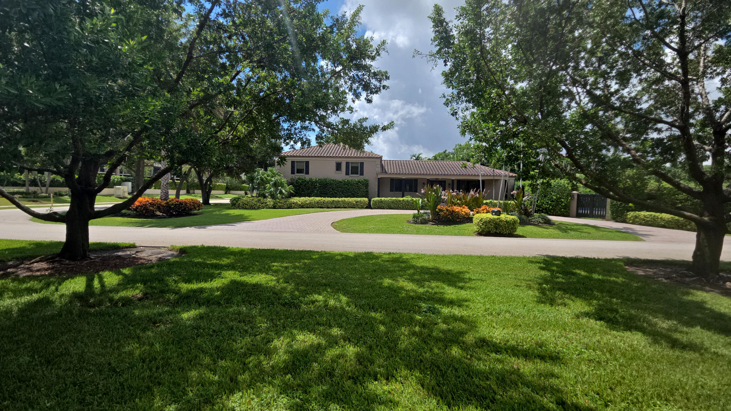 850 Via Cabana, Boca Raton FL 33432