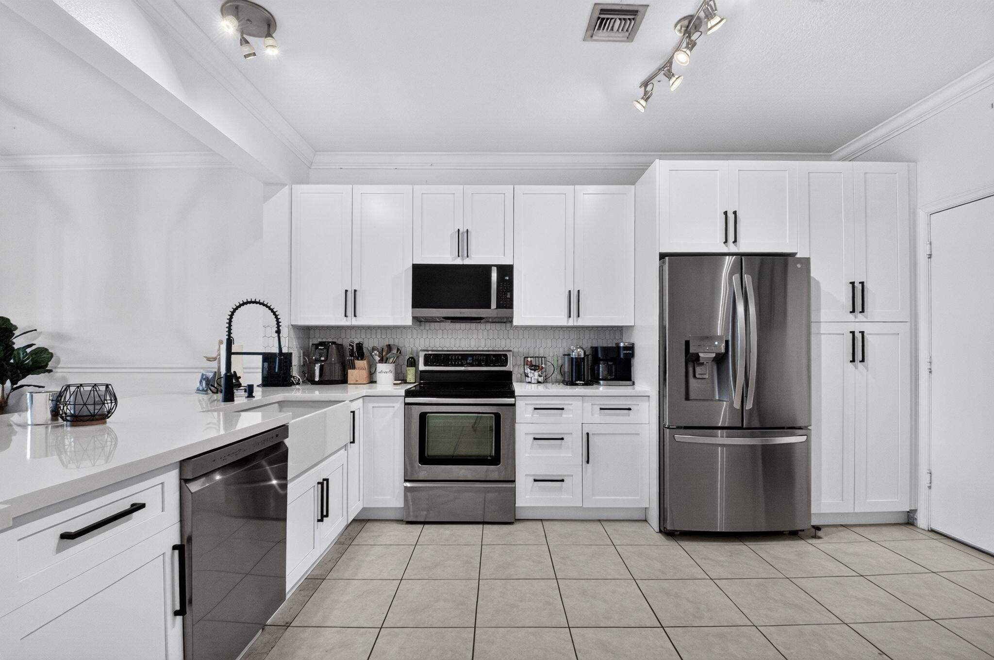 1074 Woodfield, Lake Worth FL 33415
