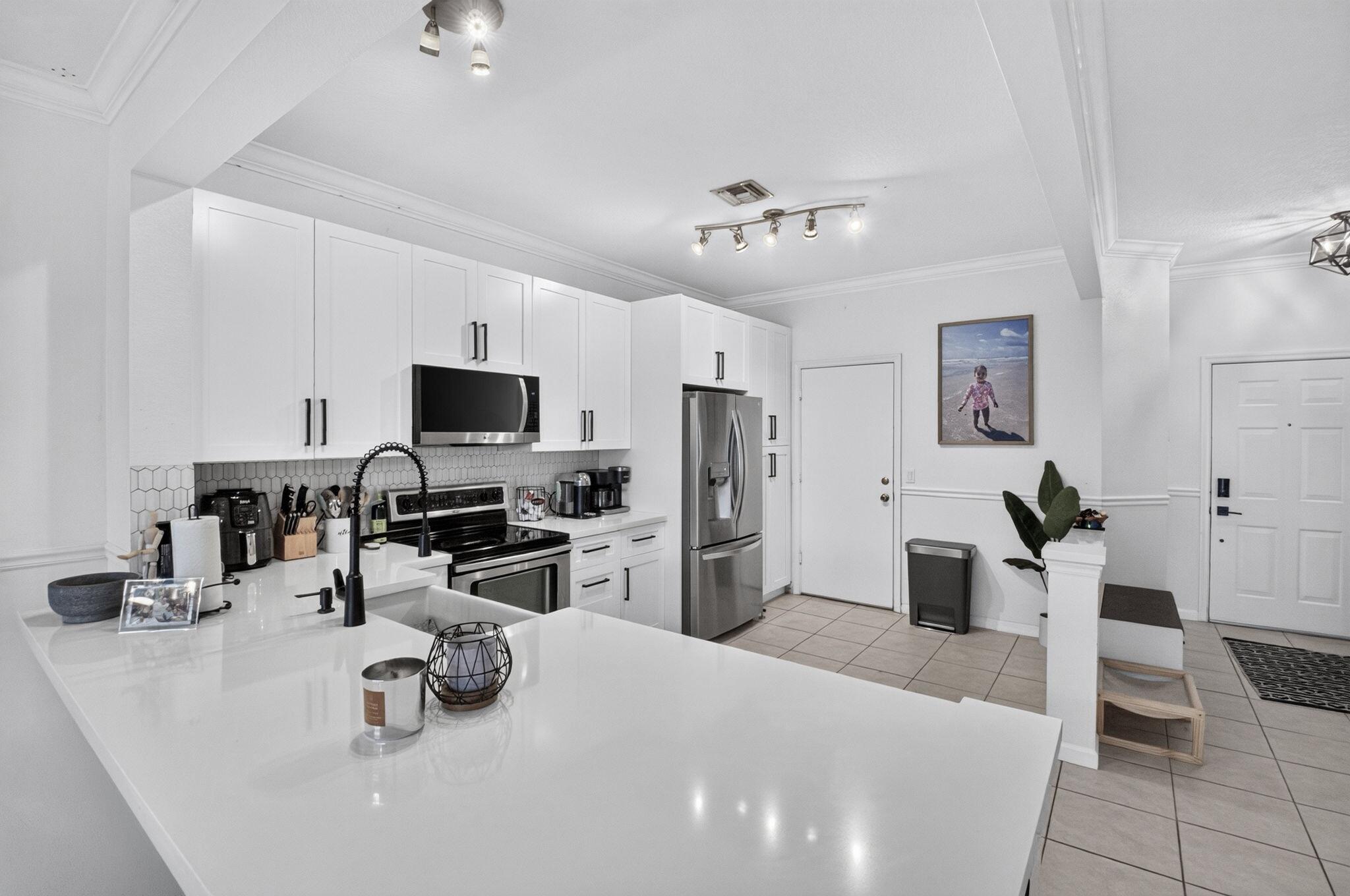 1074 Woodfield, Lake Worth FL 33415
