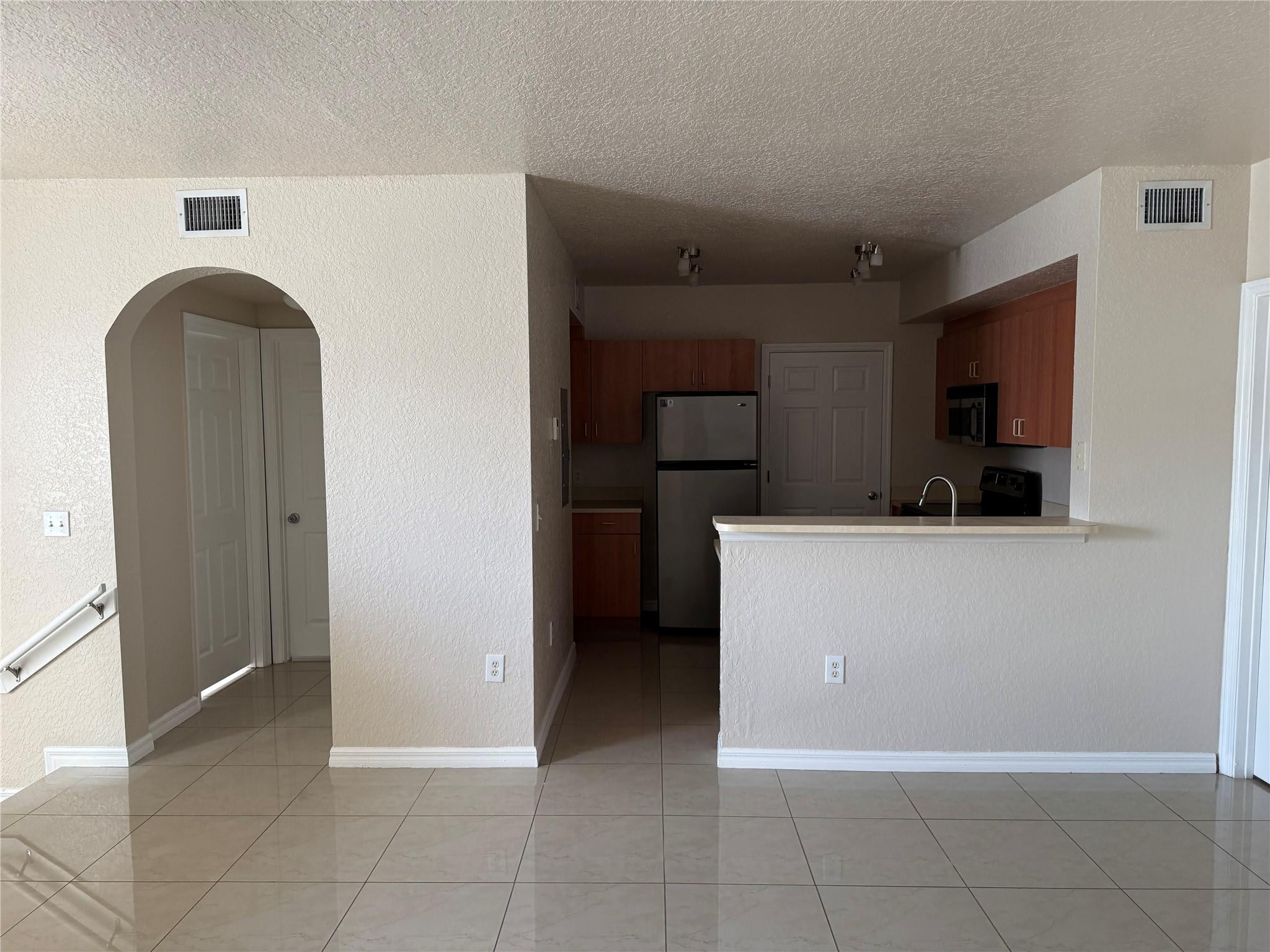 605 BELMONT #605, North Lauderdale FL 33068