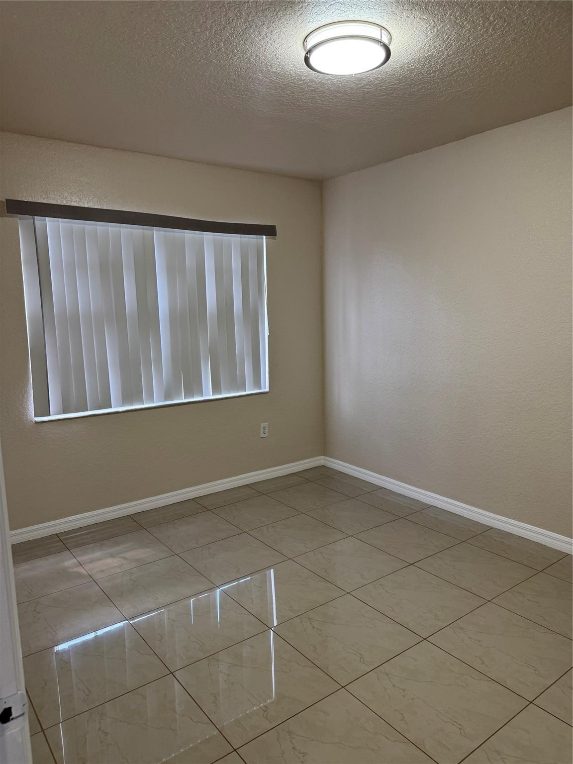 605 BELMONT #605, North Lauderdale FL 33068
