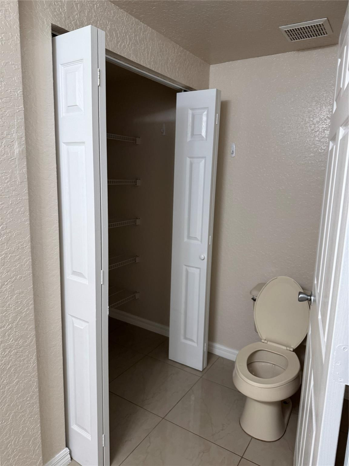 605 BELMONT #605, North Lauderdale FL 33068