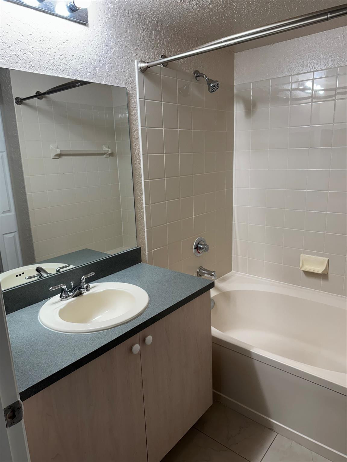 605 BELMONT #605, North Lauderdale FL 33068