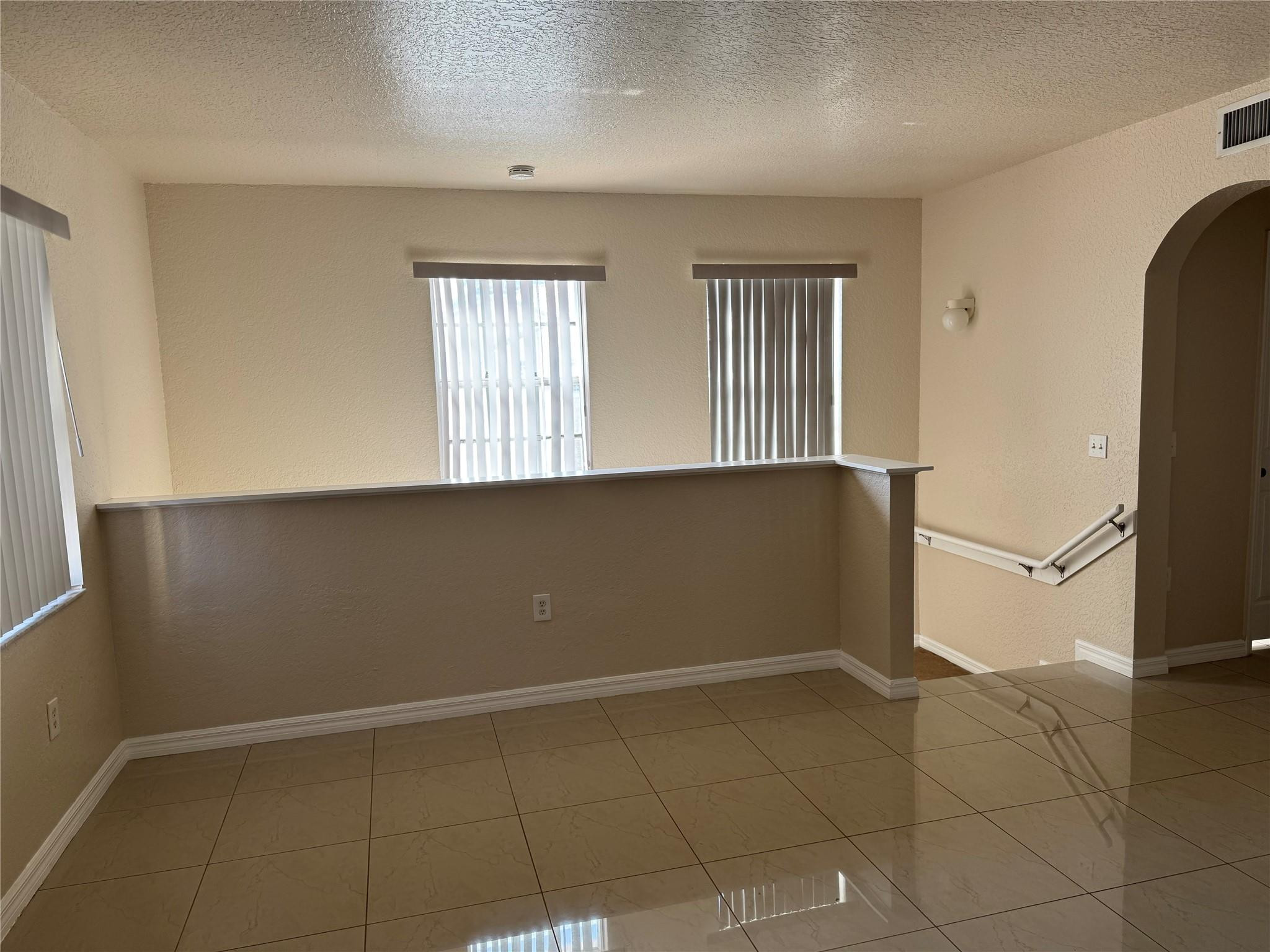 605 BELMONT #605, North Lauderdale FL 33068